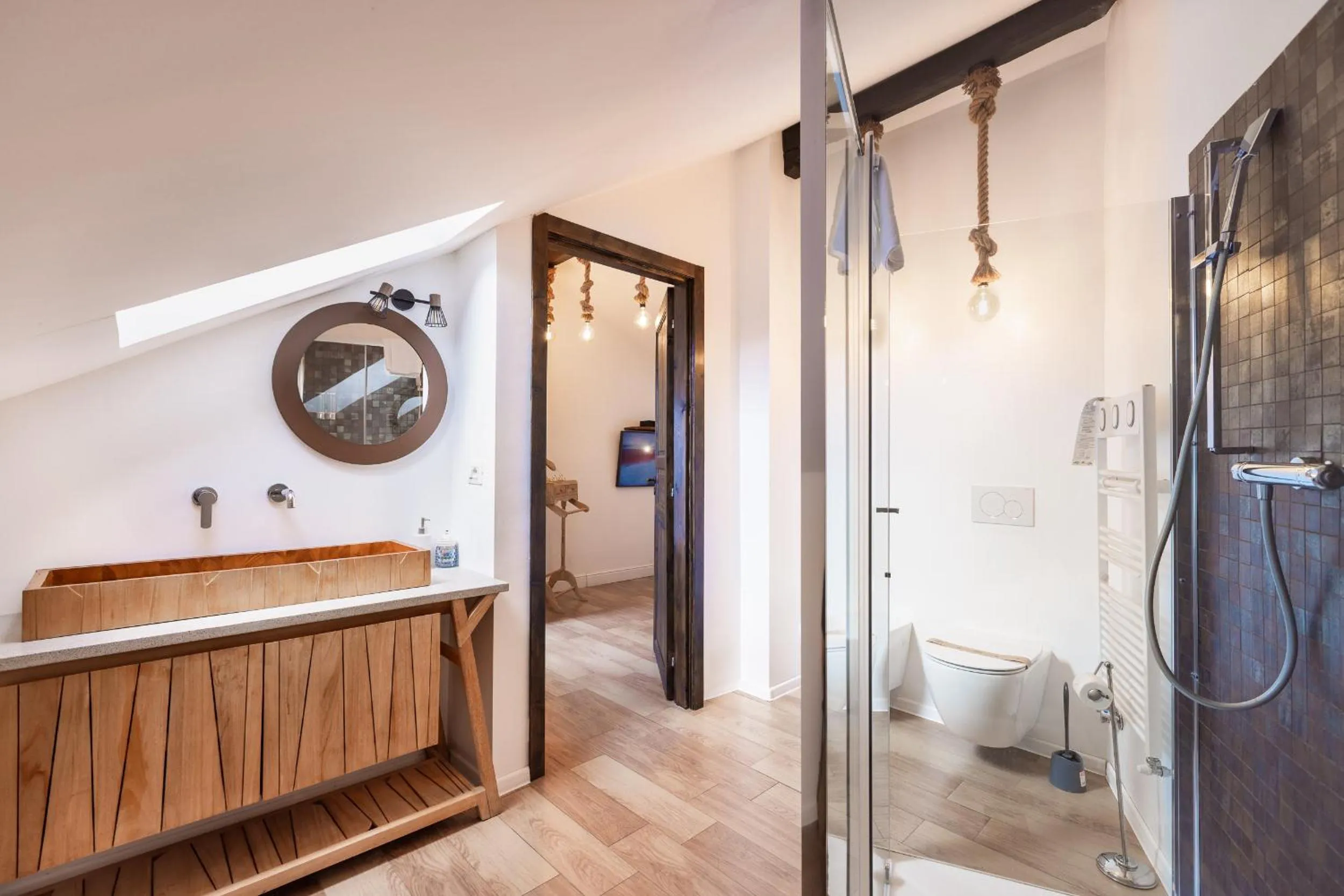 Shower in Domino Hotel