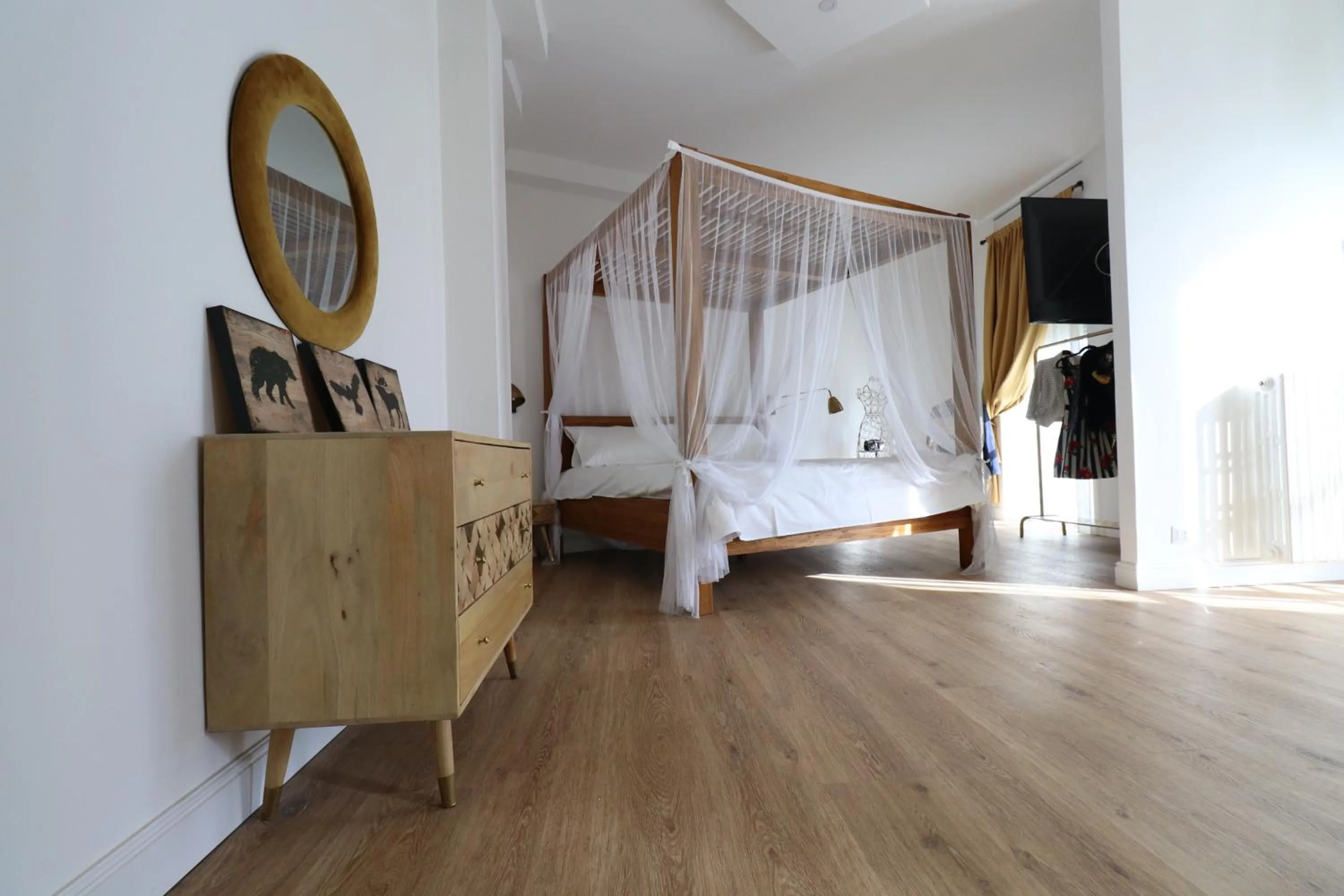 Photo of the whole room, Bed in Baby Hotel