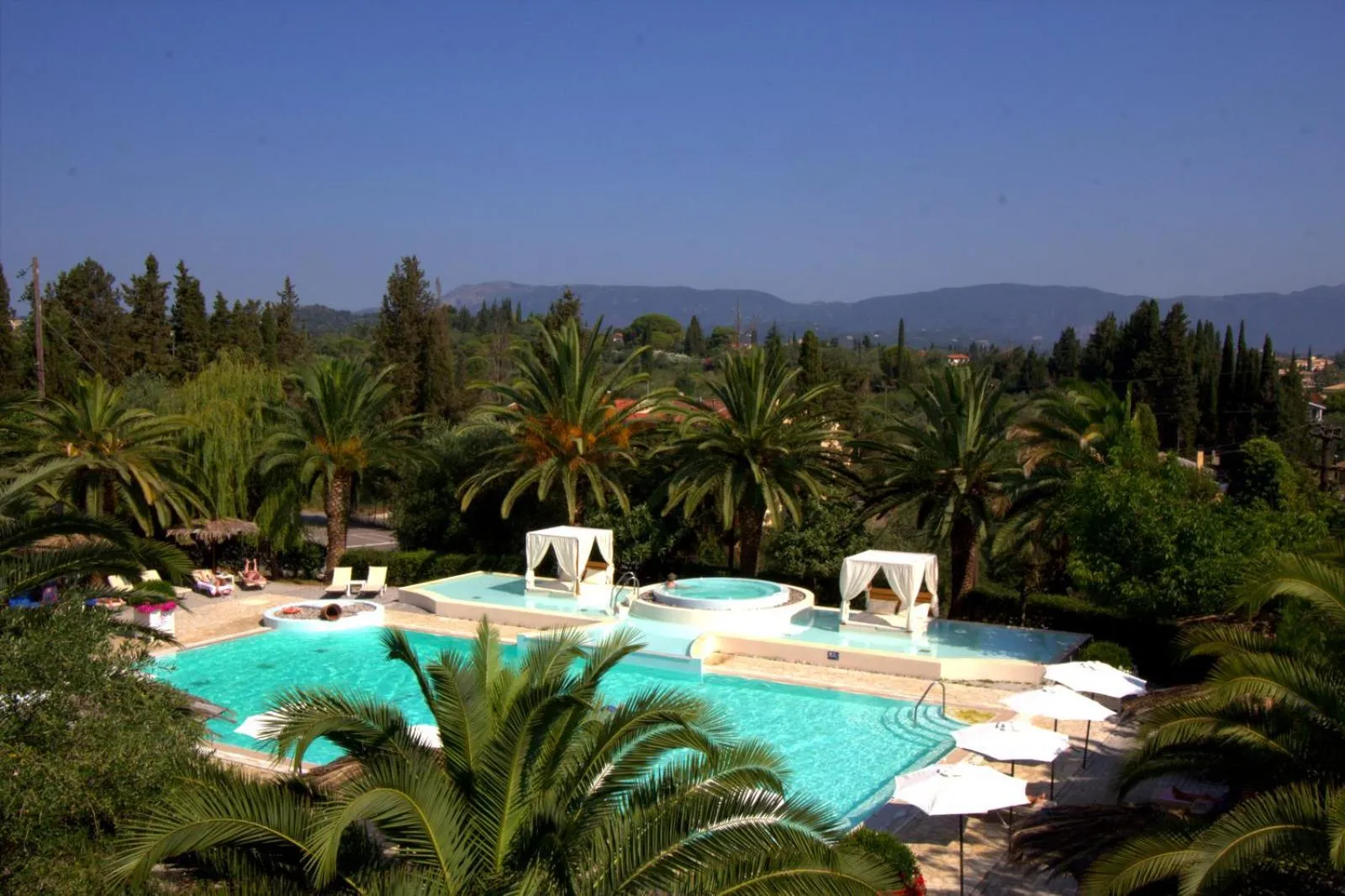 Hot Tub in Art Hotel Debono