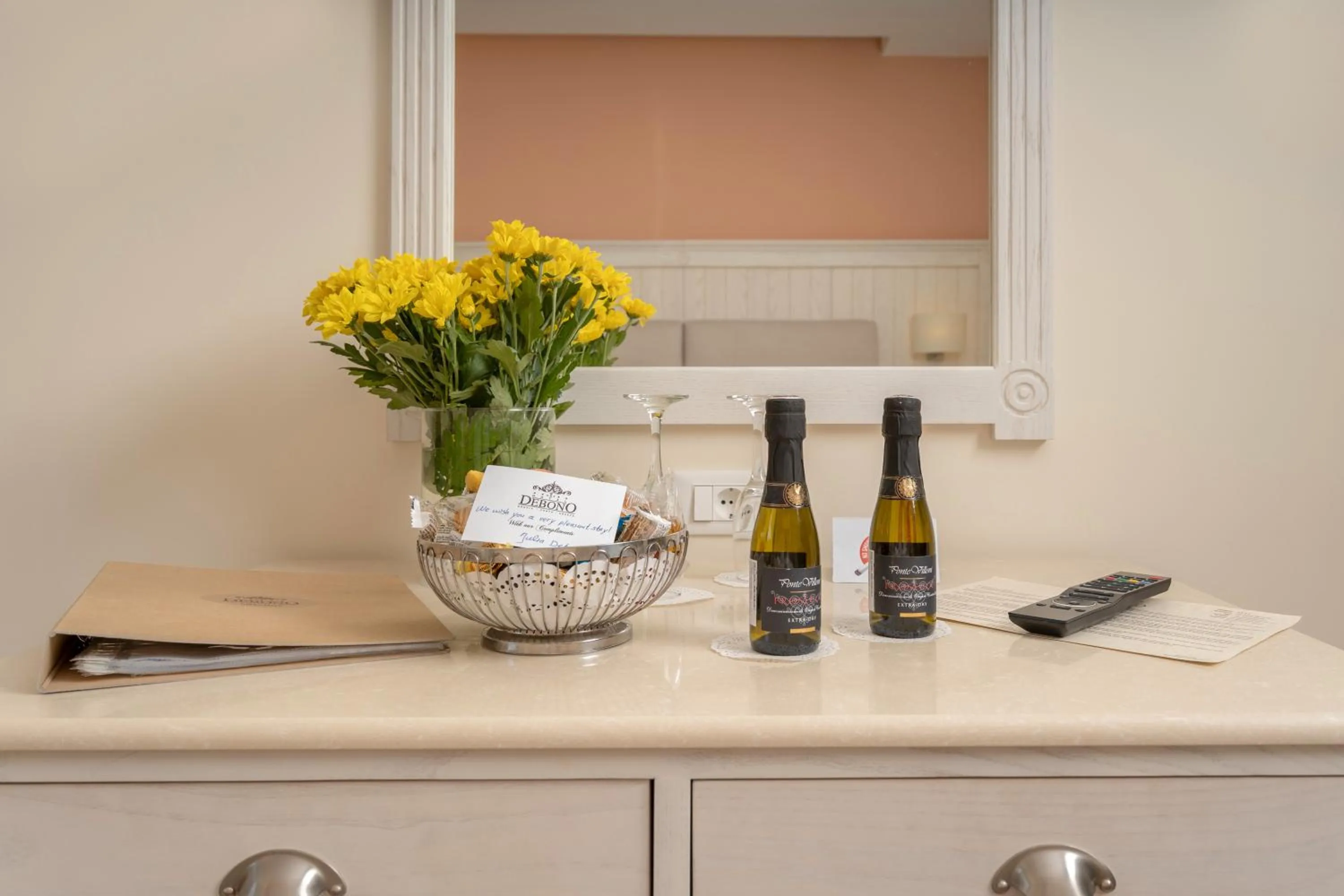 Food and drinks in Art Hotel Debono