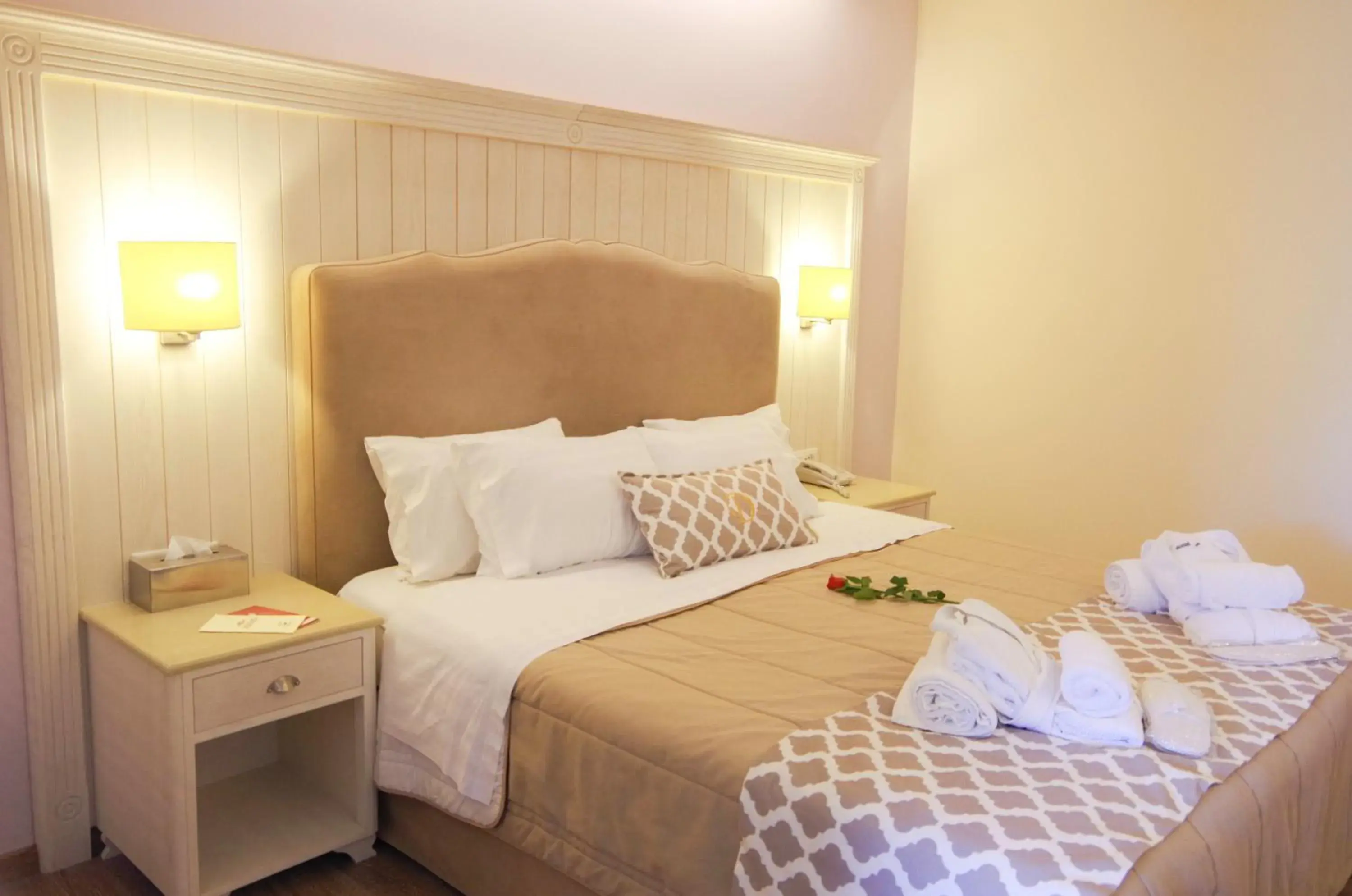 Photo of the whole room, Bed in Art Hotel Debono Photo of the whole room, Bed in Art Hotel Debono