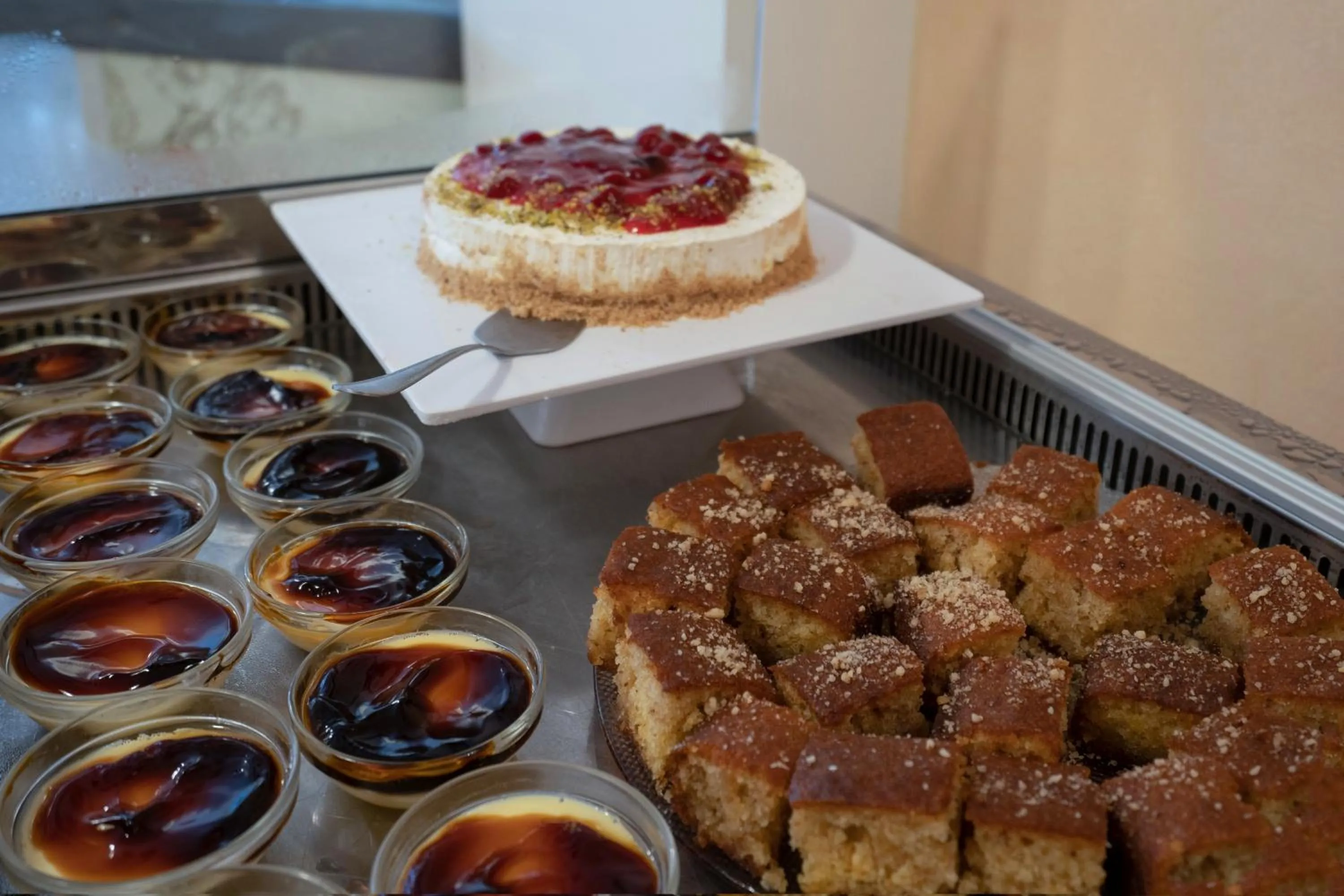 Food and drinks in Art Hotel Debono