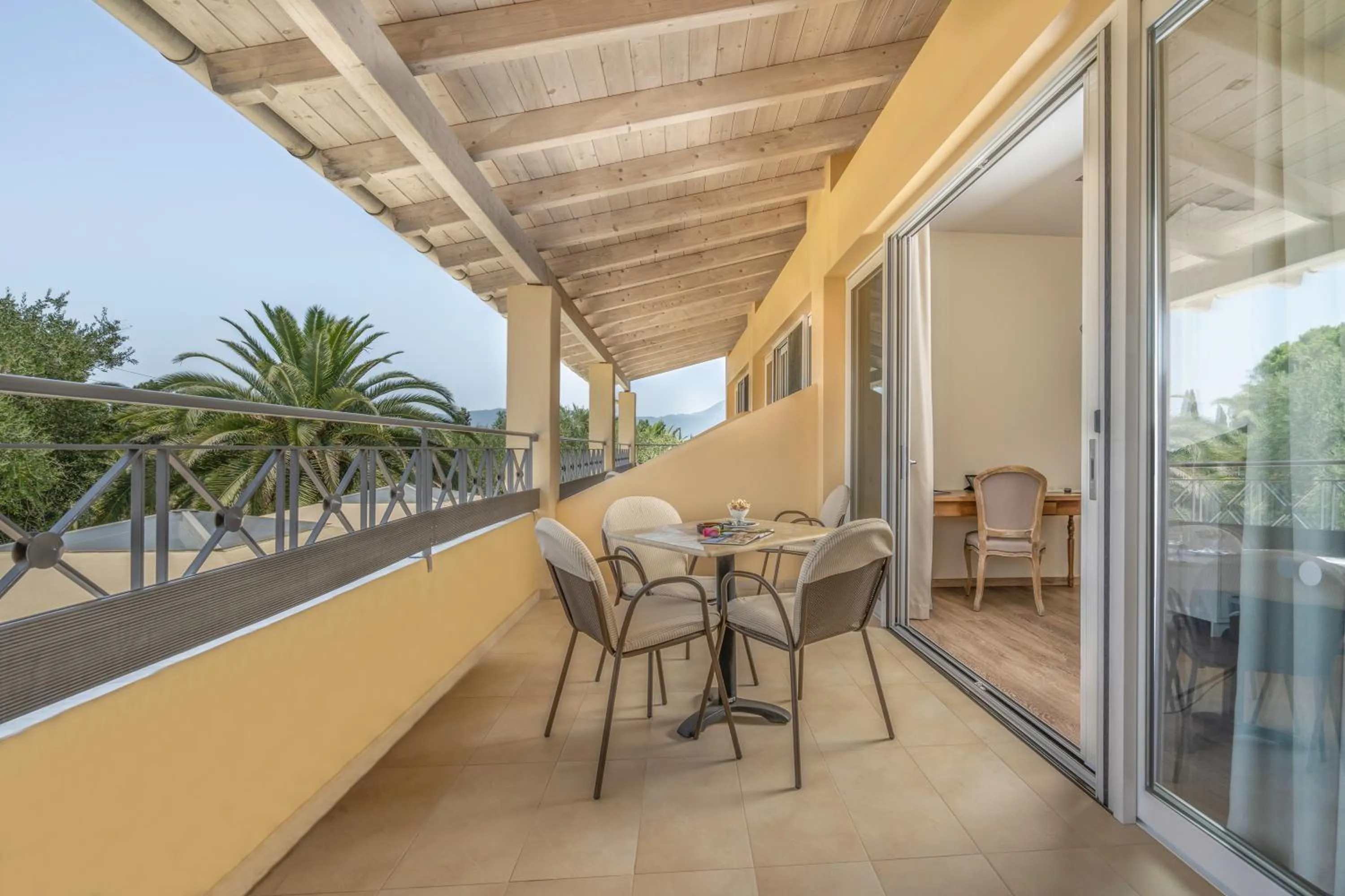 Garden view in Art Hotel Debono