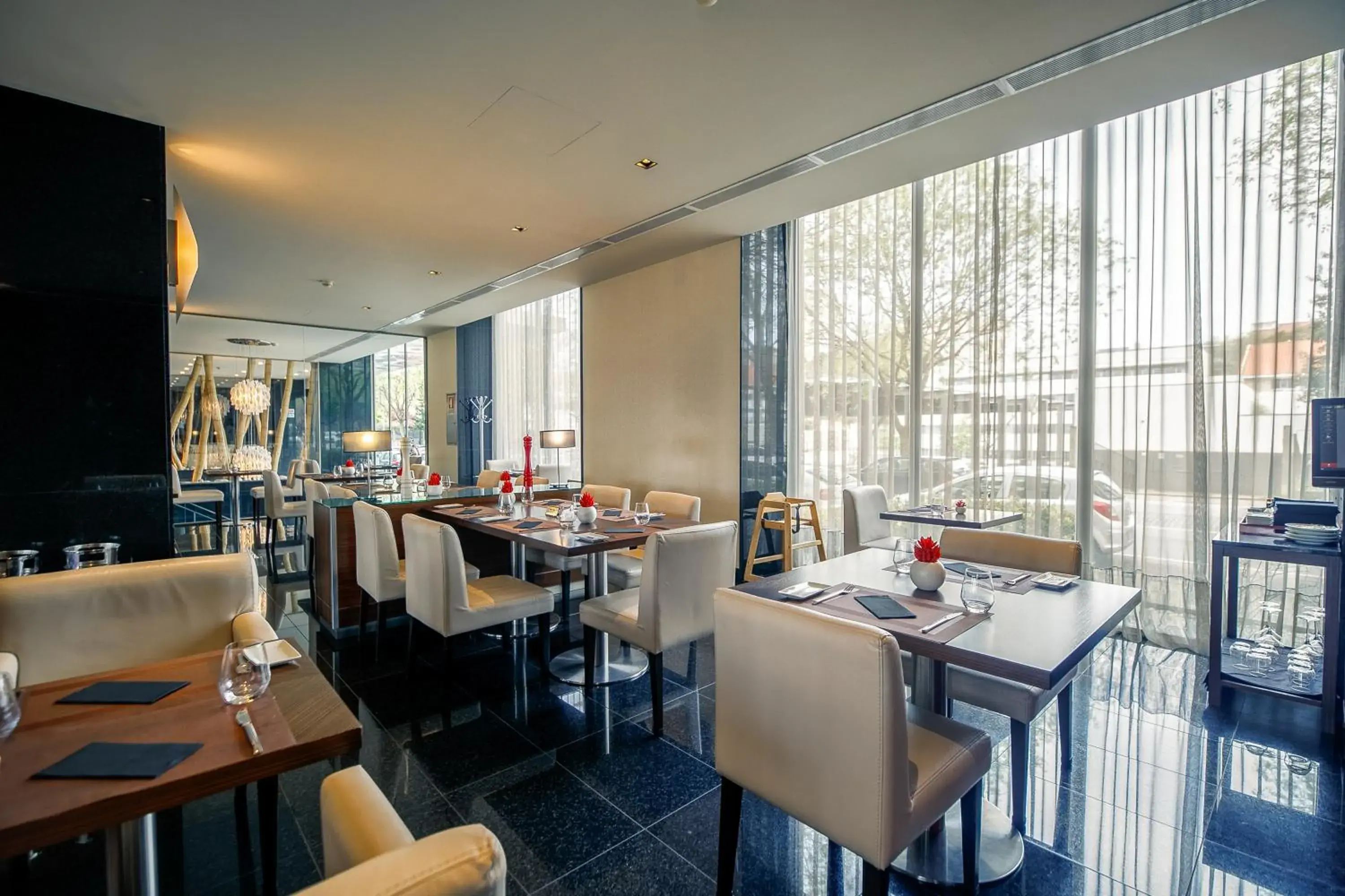 Restaurant/places to eat in BessaHotel Boavista Restaurant/places to eat in BessaHotel Boavista