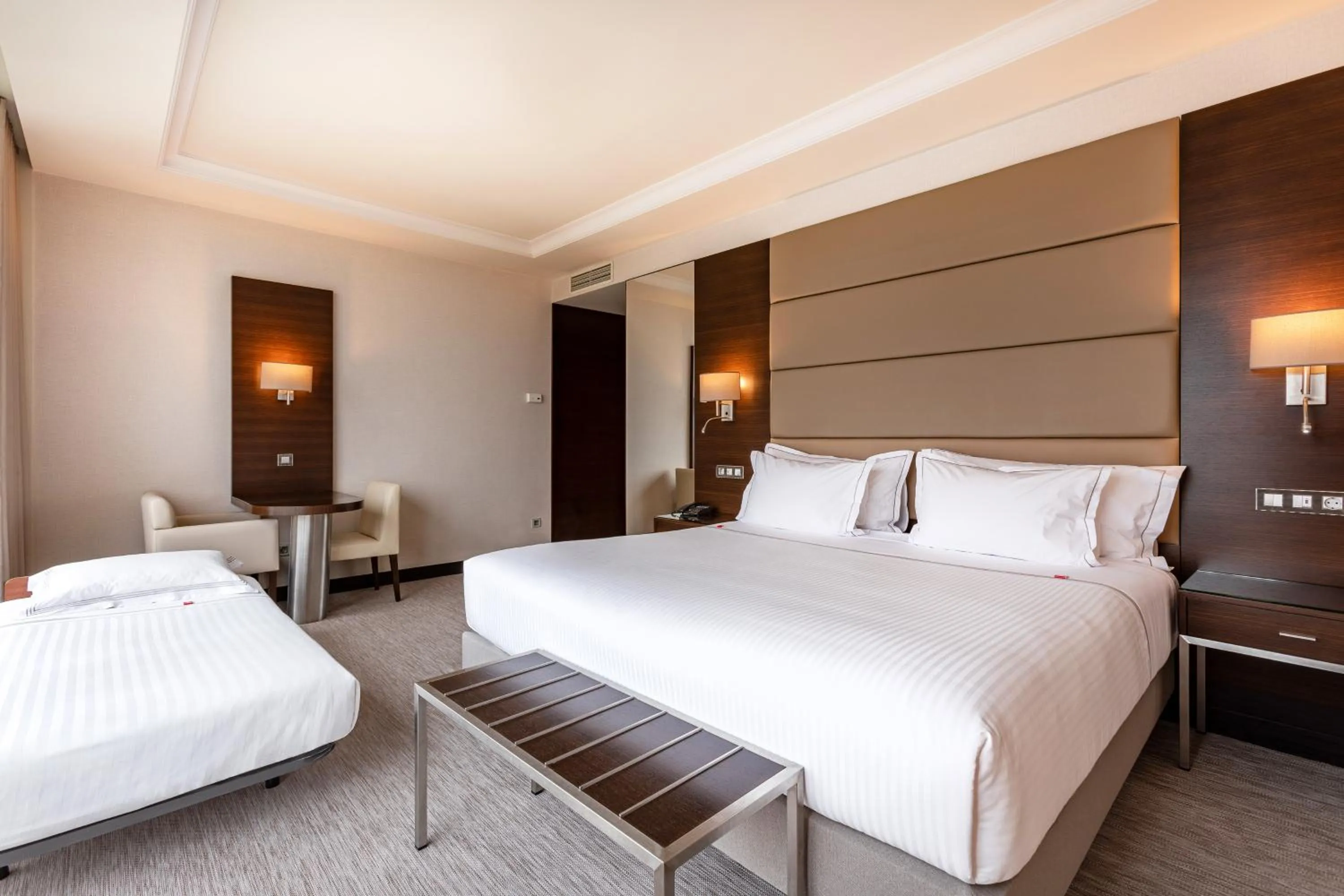 Bed in BessaHotel Boavista