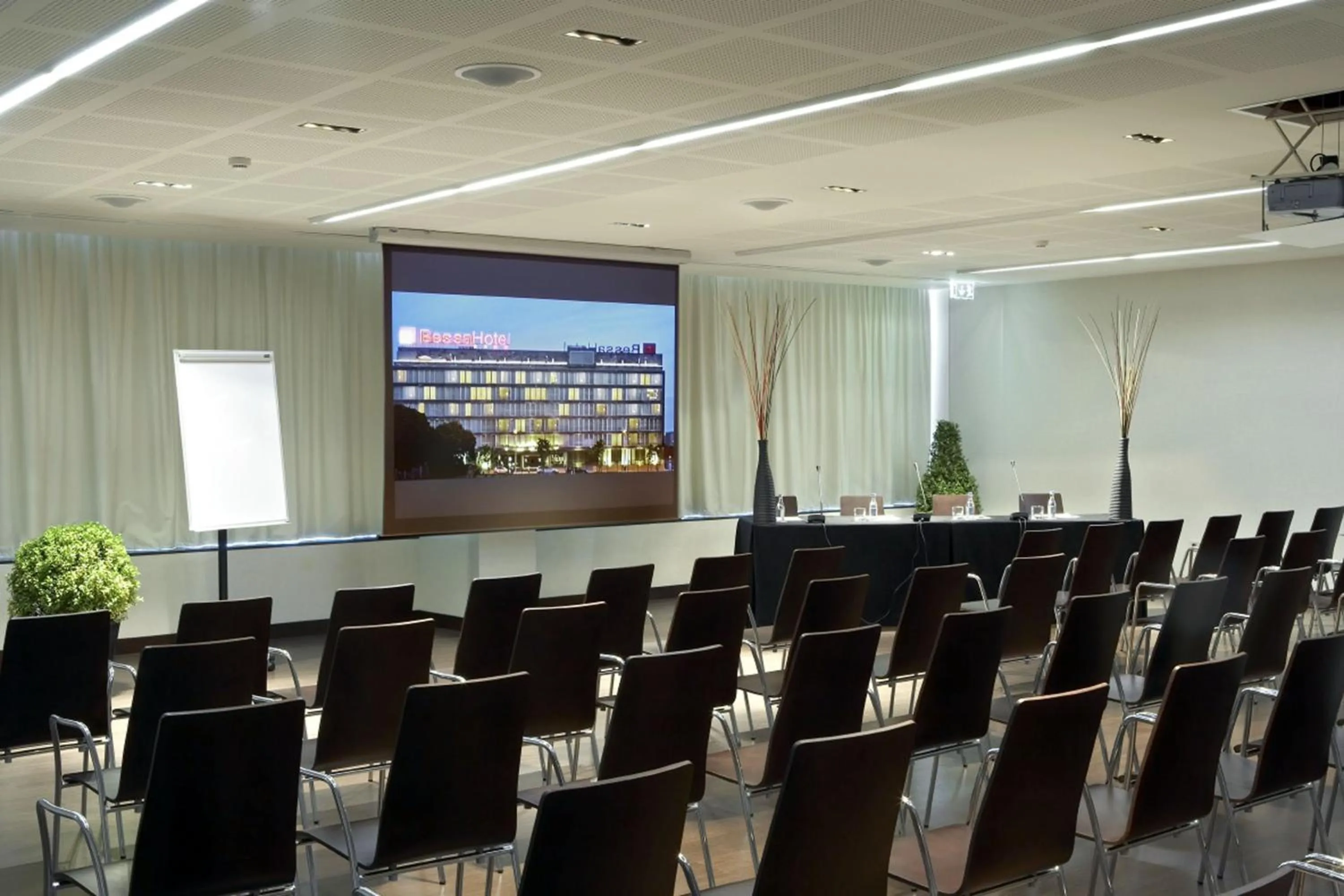 Meeting/conference room in BessaHotel Boavista