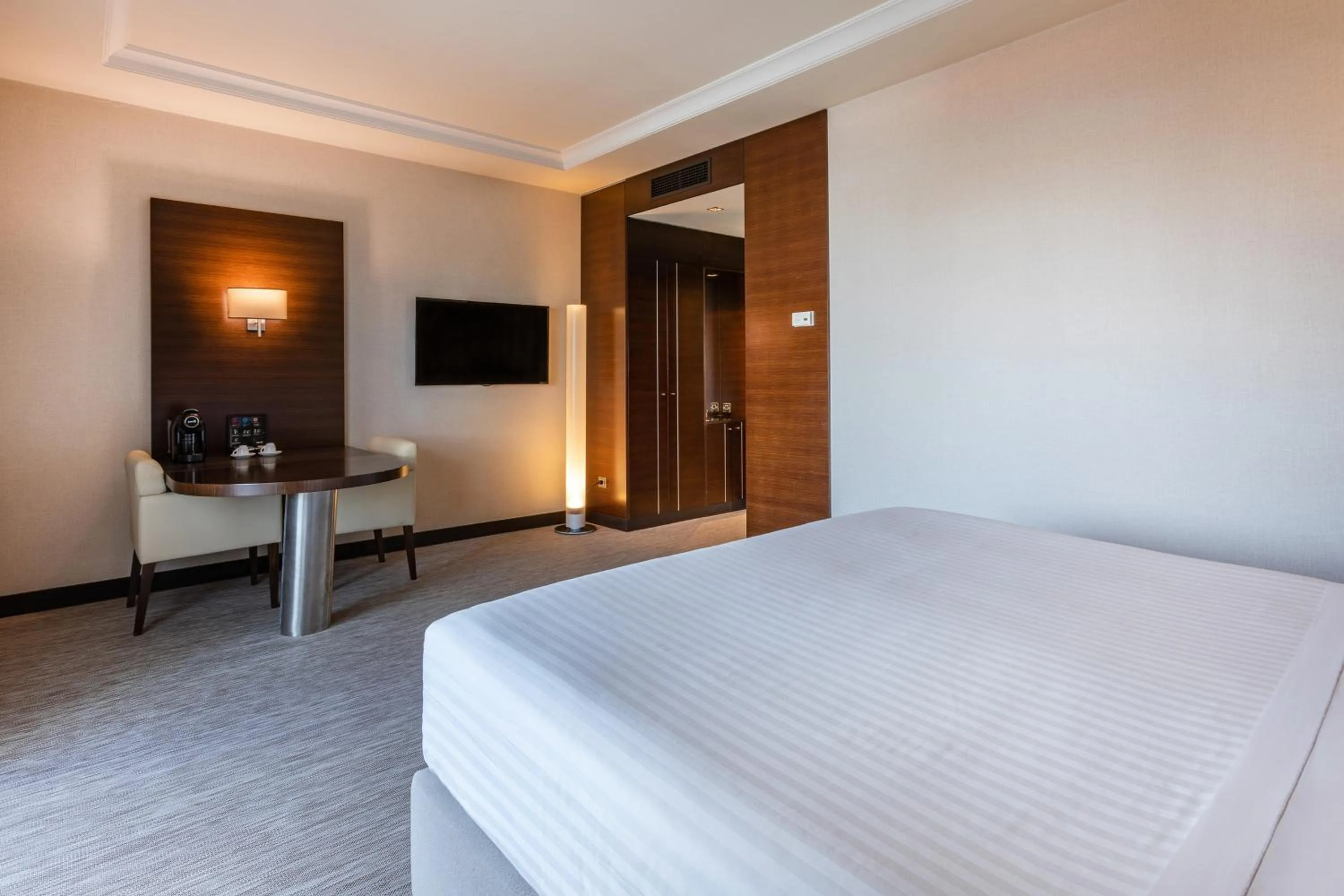 Bed in BessaHotel Boavista