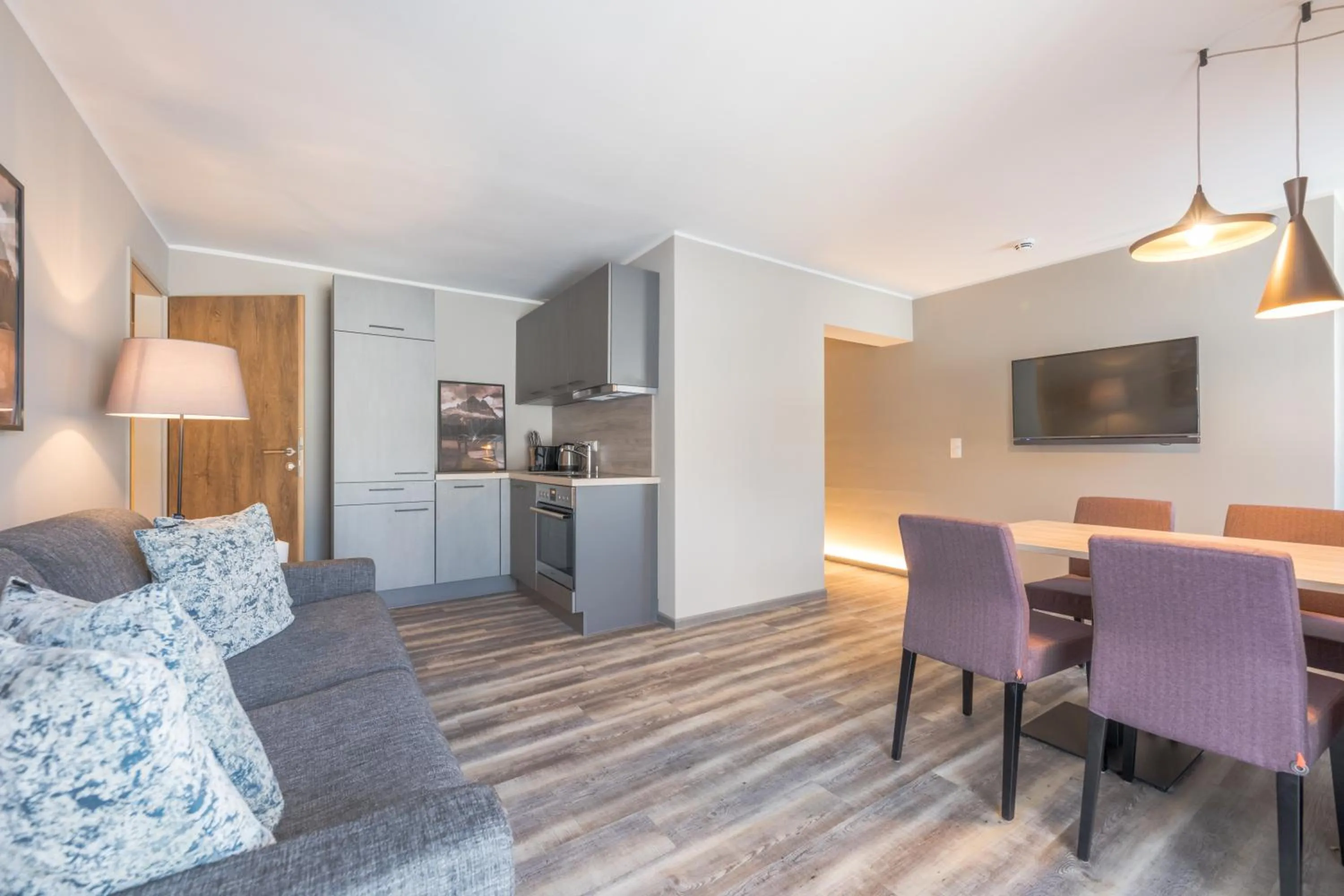 Kitchen or kitchenette in LakeSide Apartments Seefeld