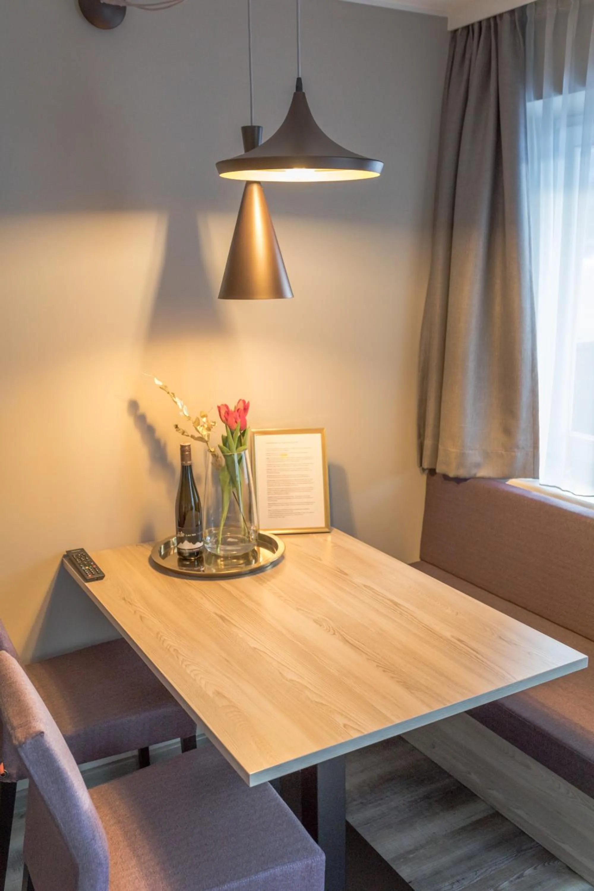 Dining area in LakeSide Apartments Seefeld