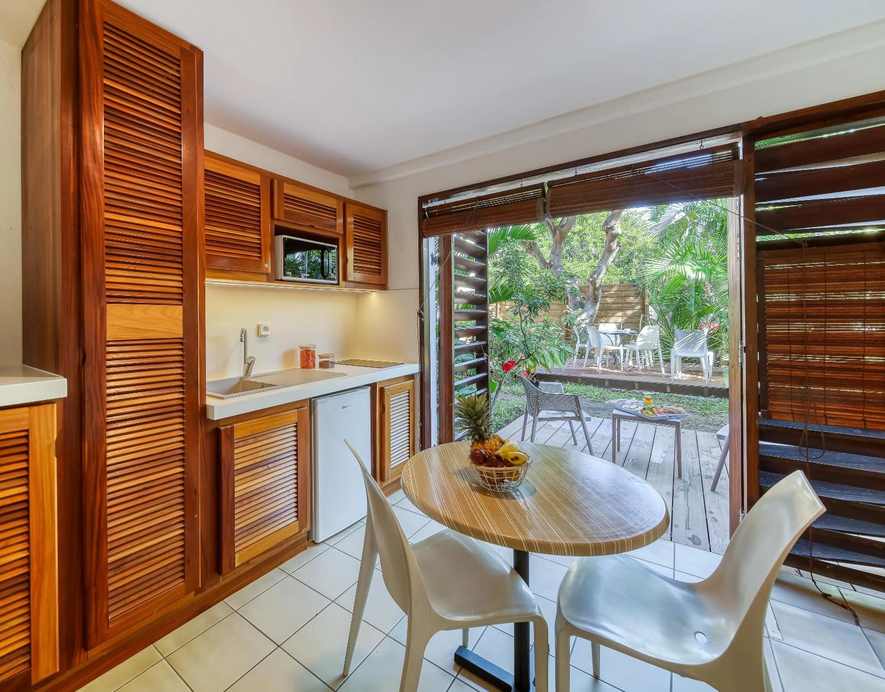 Kitchen or kitchenette in Résidence Tropic Appart Hotel