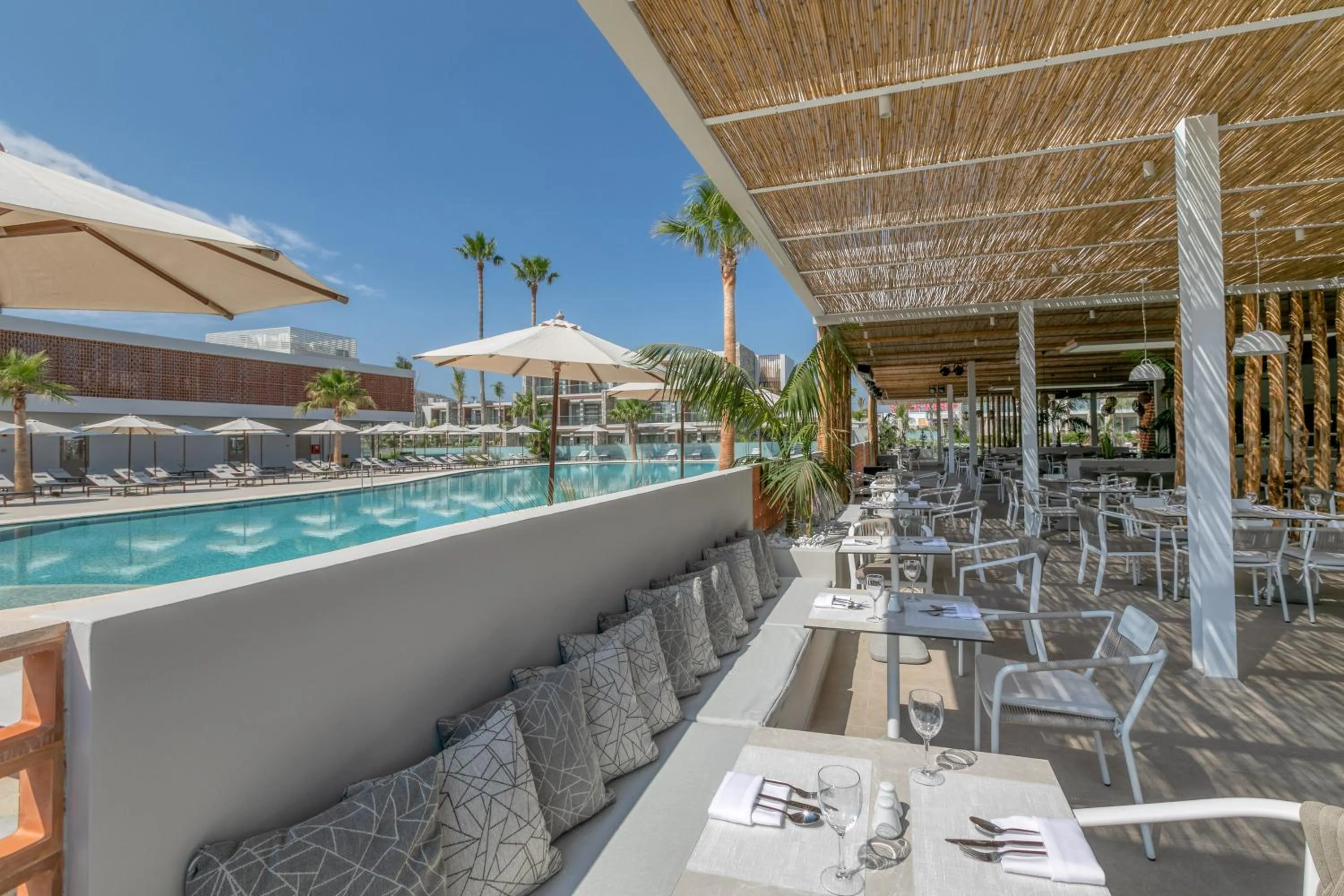 Restaurant/places to eat in Utopia Blu Hotel