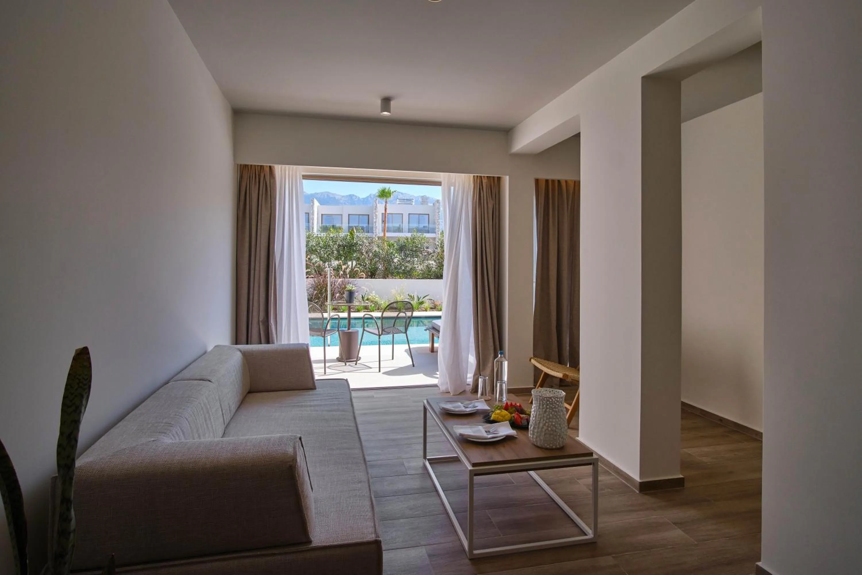 Bed in Utopia Blu Hotel