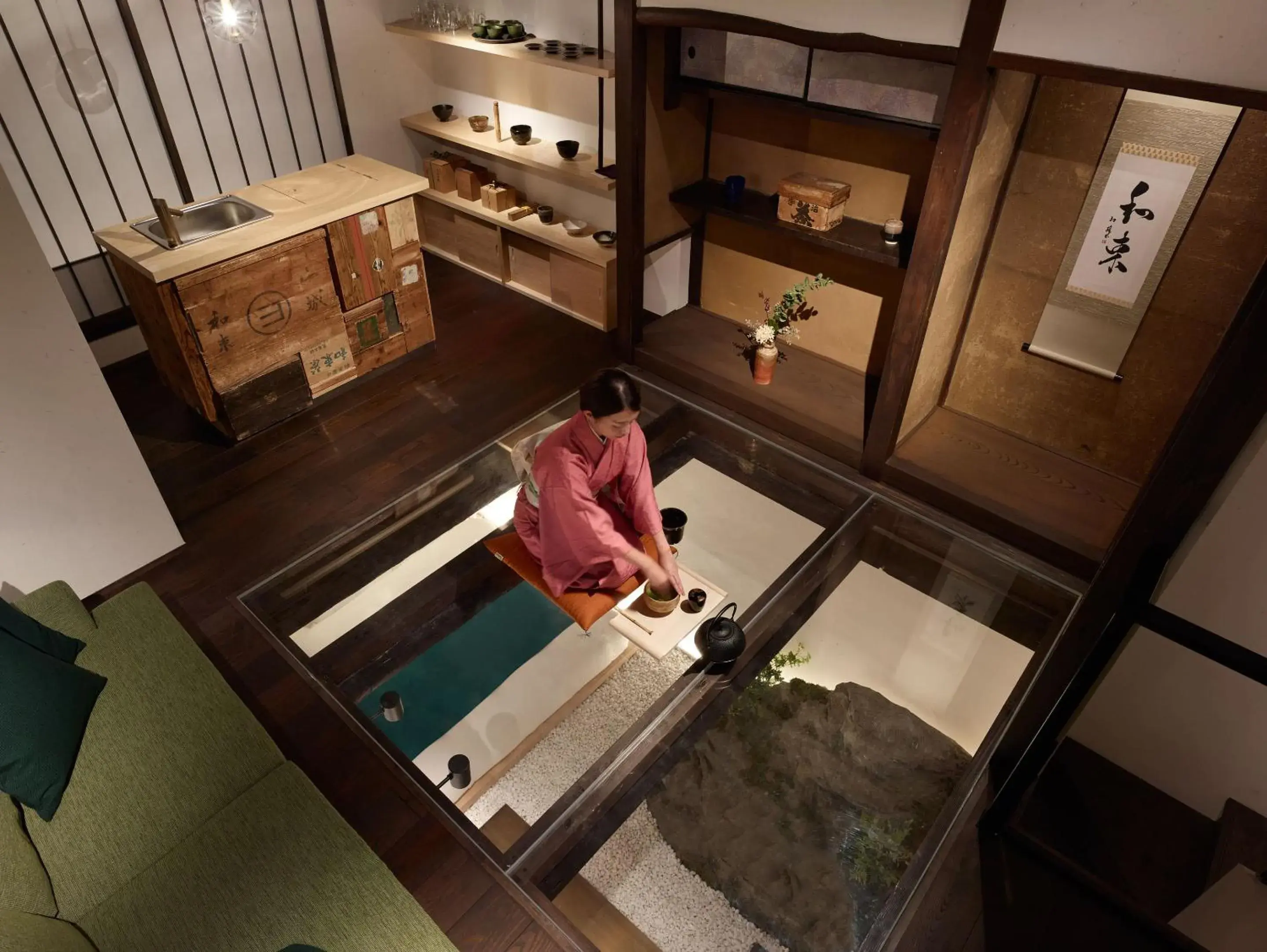 People, Bed in Kiraku Kyoto Honmachi People, Bed in Kiraku Kyoto Honmachi