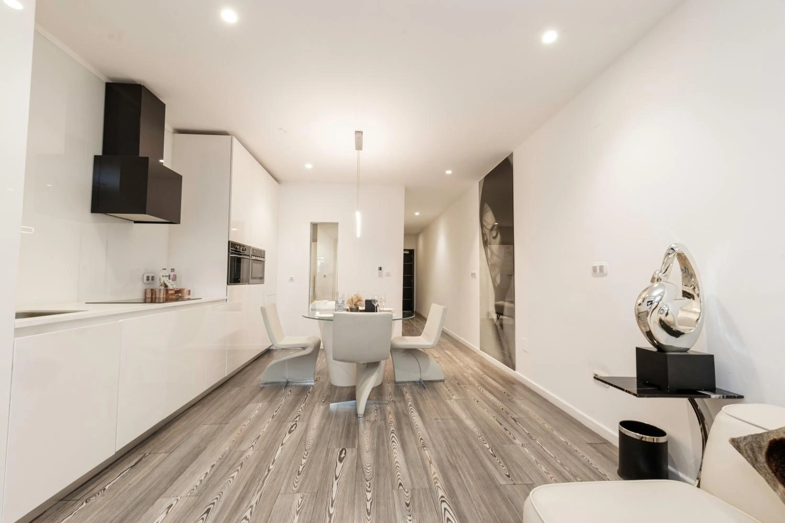 Dining area in Kwarleyz Residence, Accra