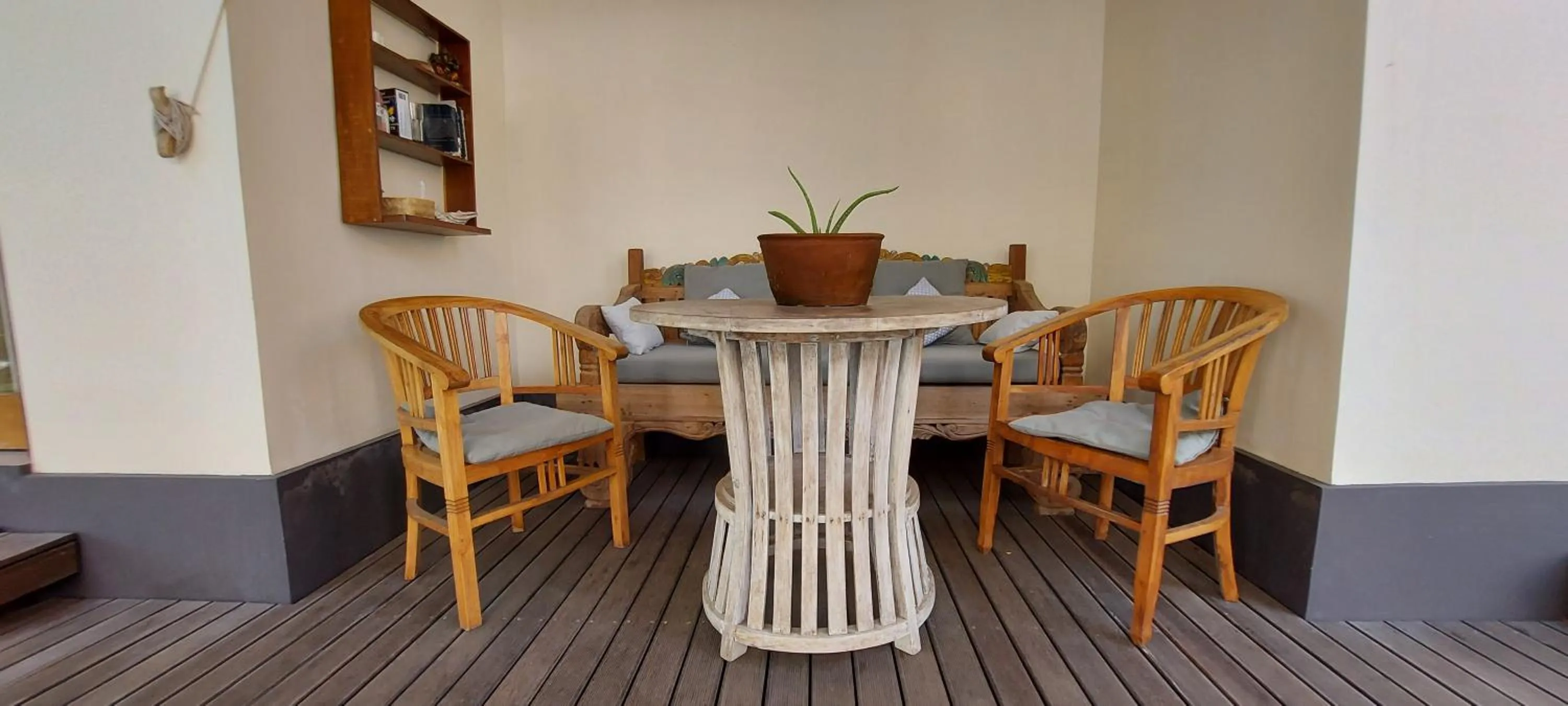 Four-Bedroom Villa with Private Pool - single occupancy in Living Room Lembongan