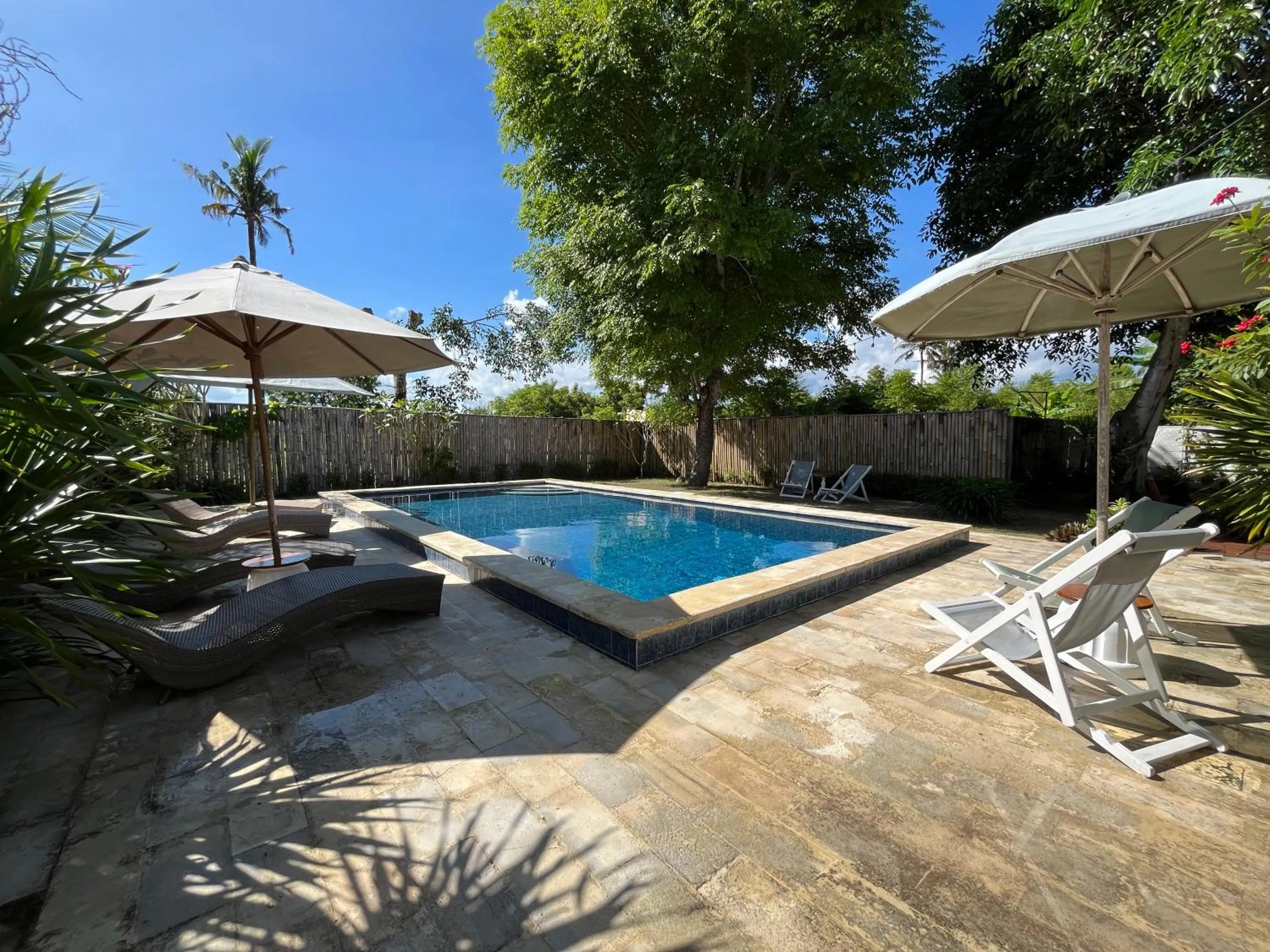 Swimming pool in Living Room Lembongan