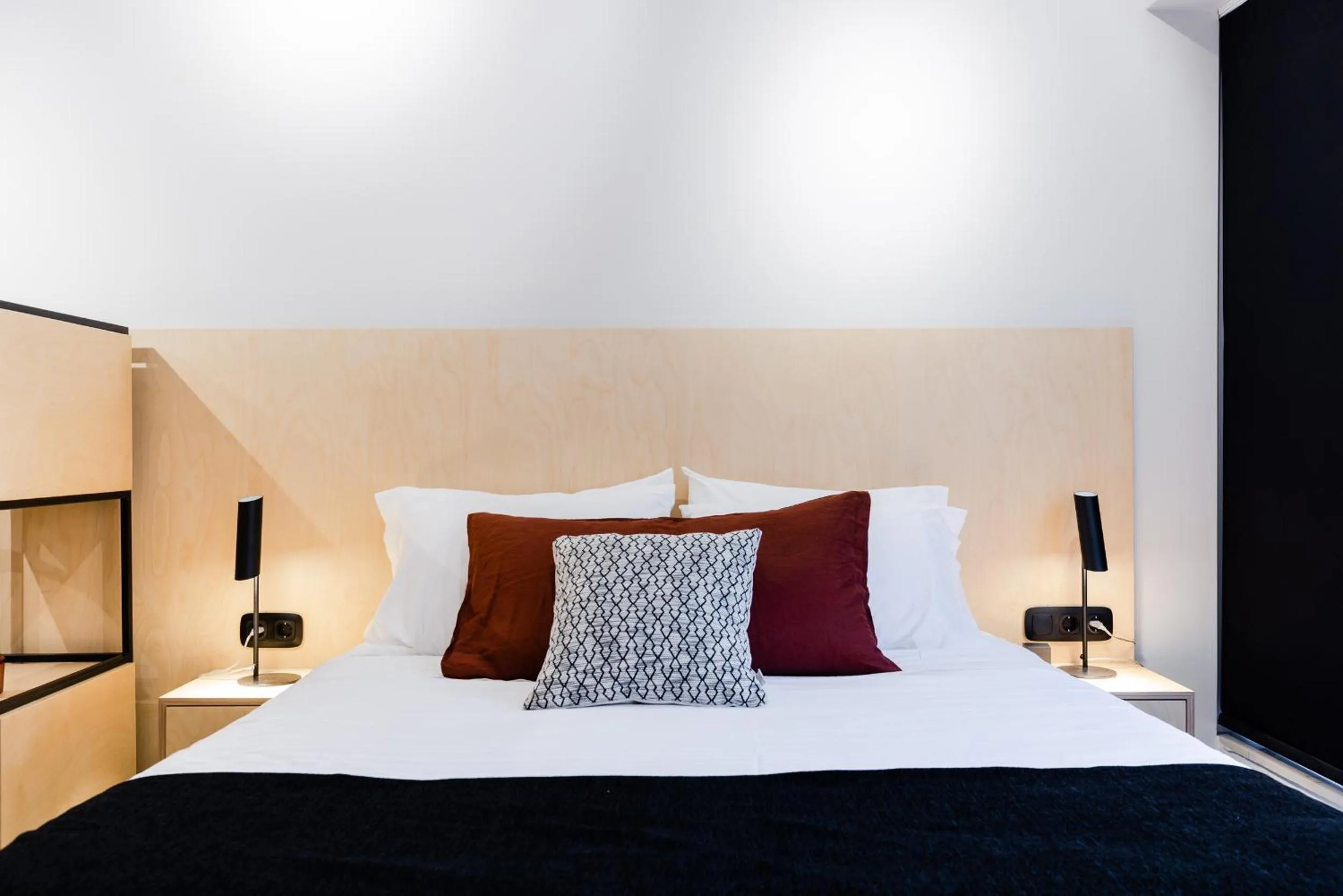 Ermou str. Elegant Apartments by UPSTREET