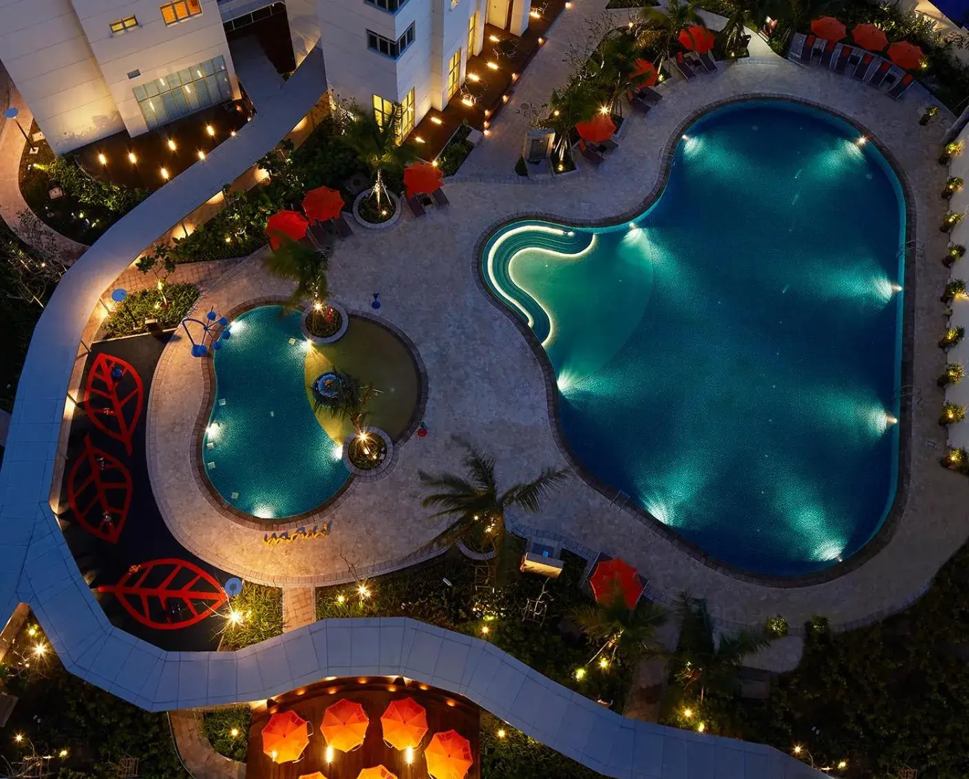 Pool view in Shangri-La Serviced Apartments, Yangon Pool view in Shangri-La Serviced Apartments, Yangon