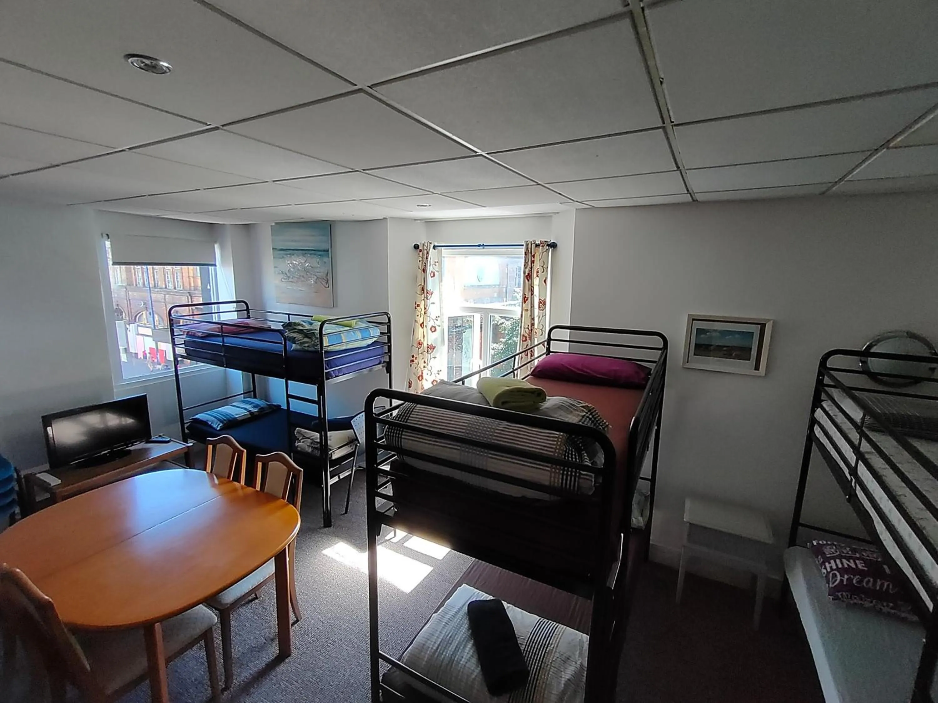 Bed in Plymouth Backpackers