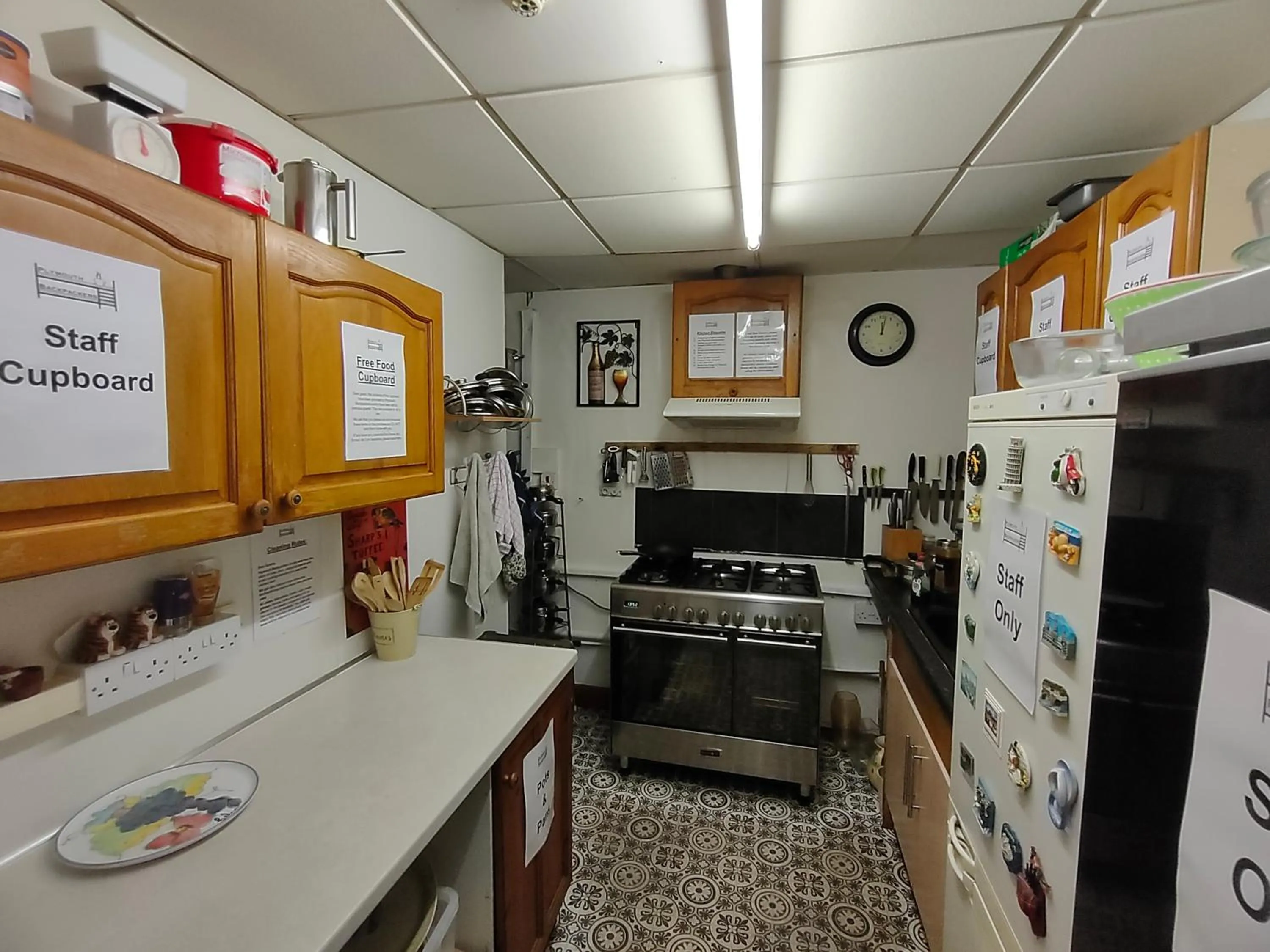 kitchen, Kitchen/Kitchenette in Plymouth Backpackers