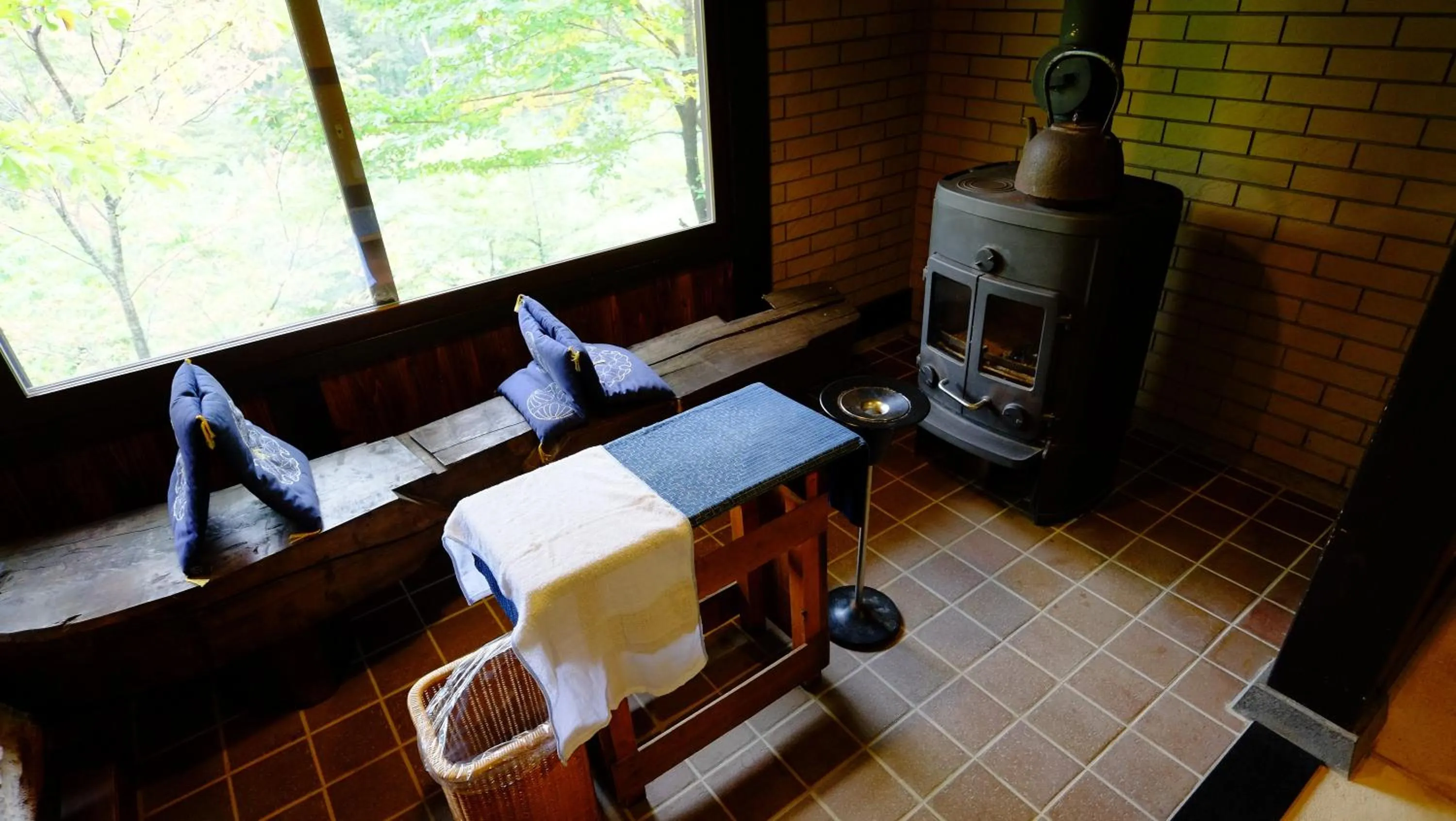 Decorative detail in Yamazatonoiori Soene