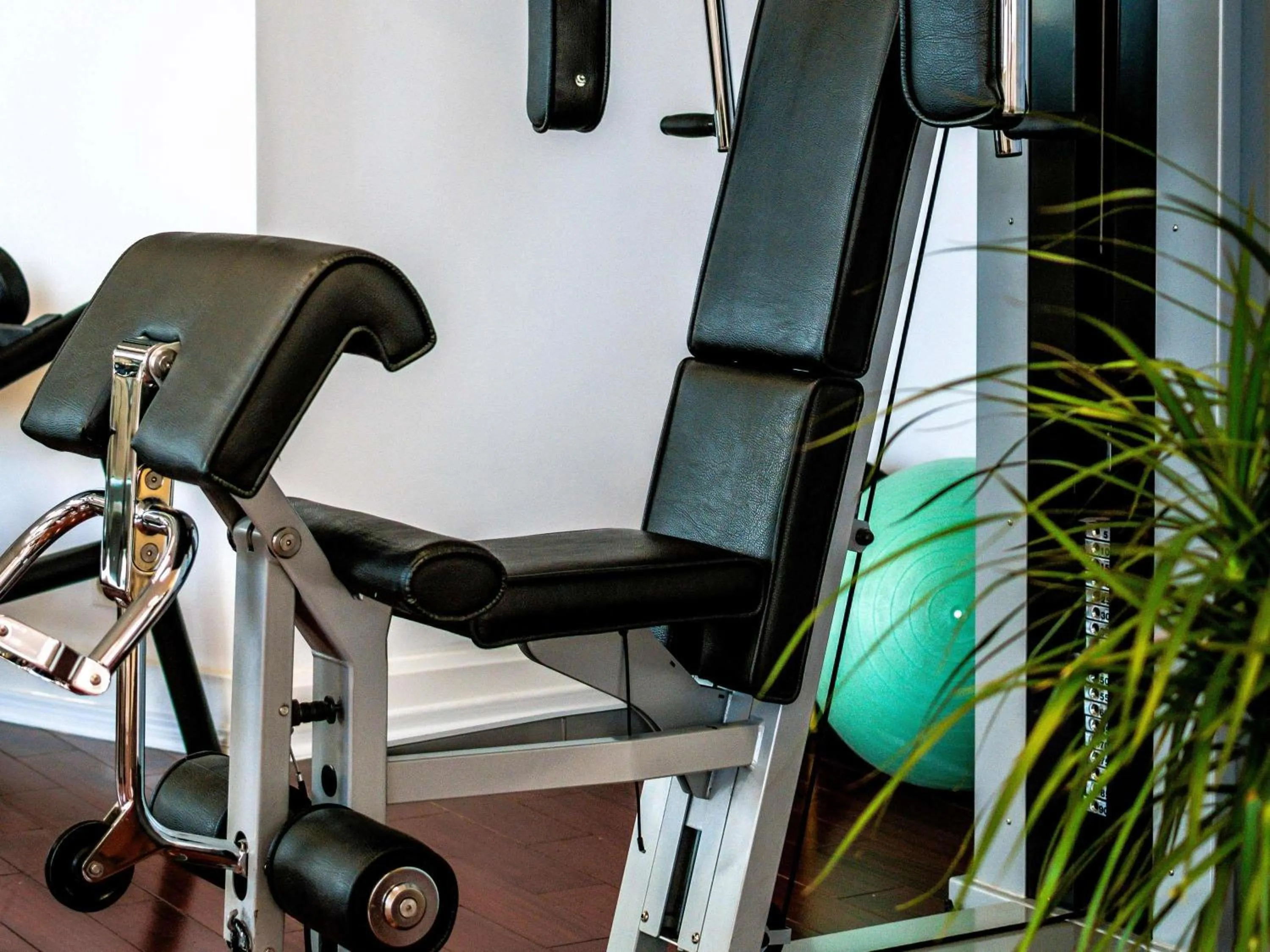 Fitness centre/facilities in Pullman Bucharest World Trade Center