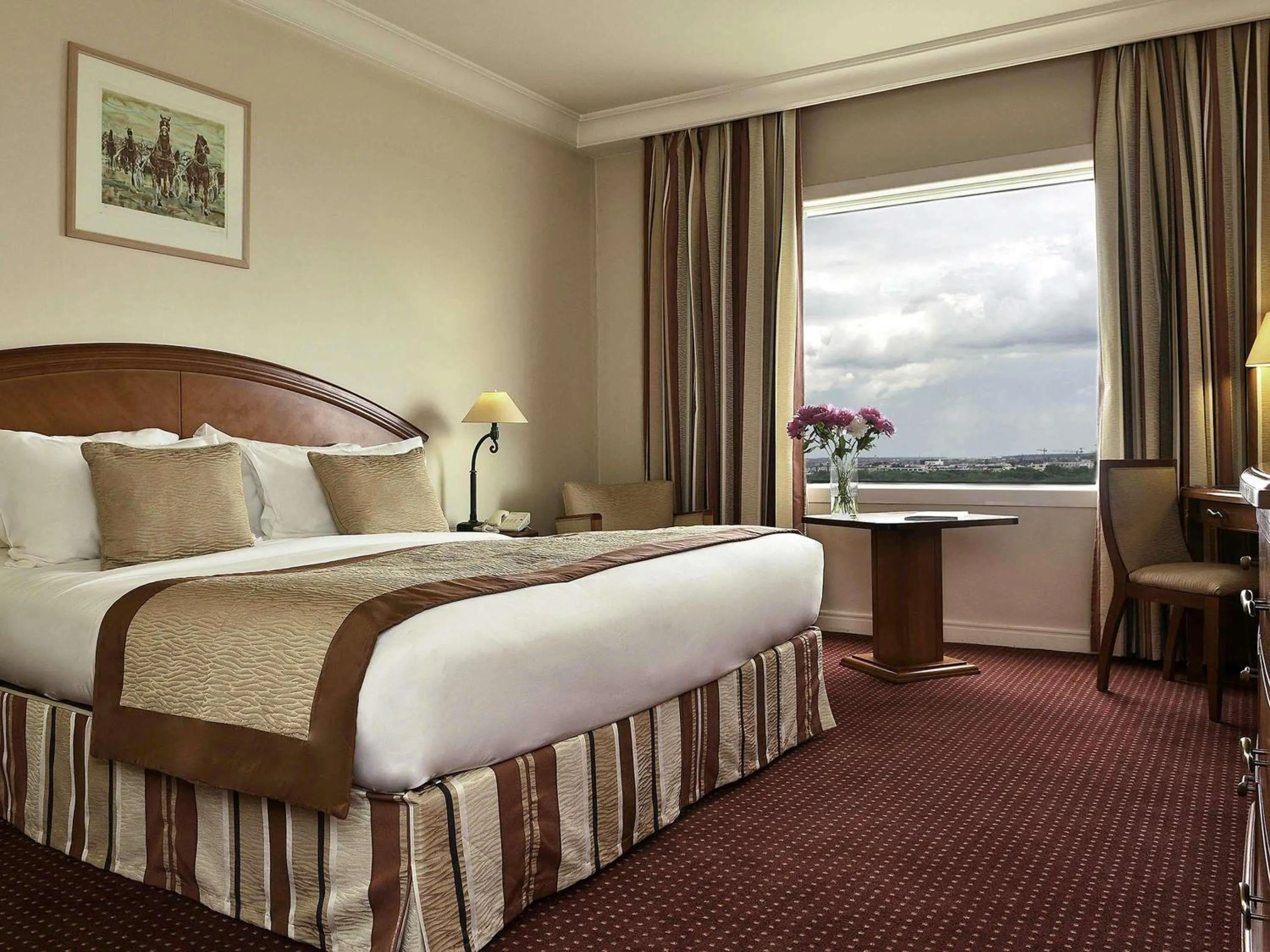 Bedroom, Bed in Pullman Bucharest World Trade Center