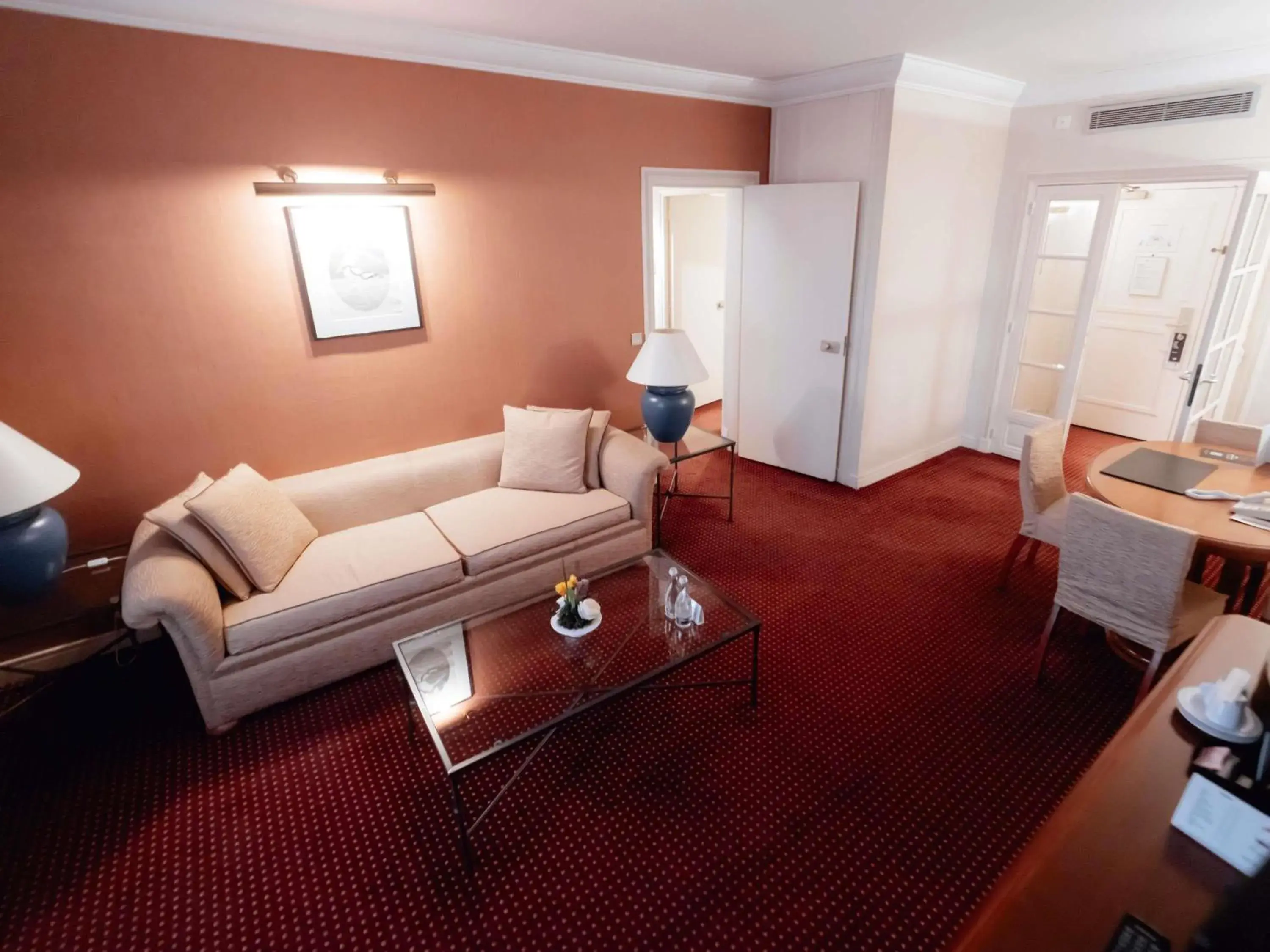 Bedroom in Pullman Bucharest World Trade Center Bedroom in Pullman Bucharest World Trade Center