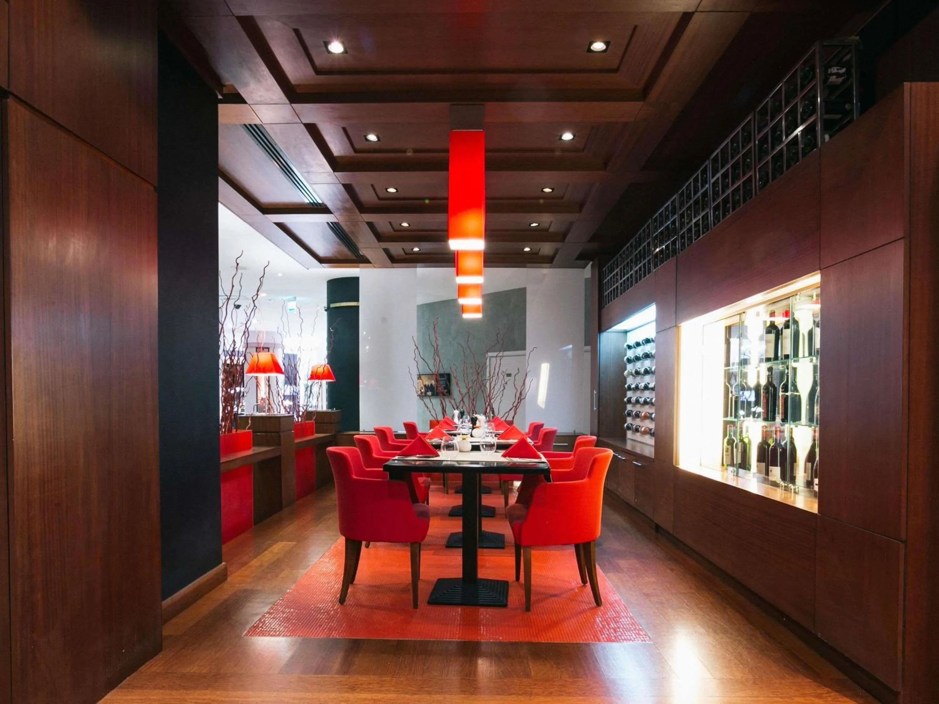 Restaurant/places to eat in Pullman Bucharest World Trade Center