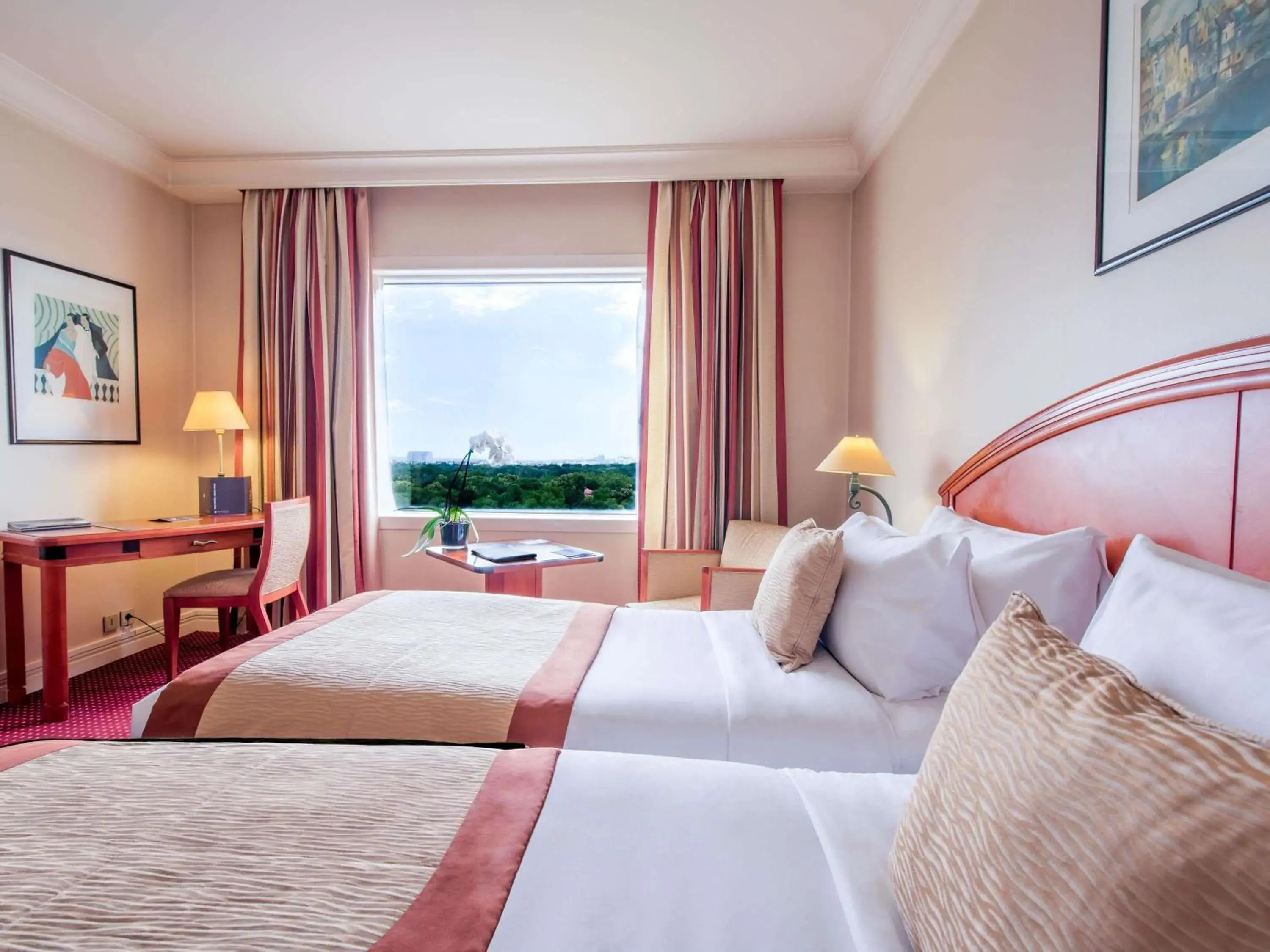 Bedroom, Bed in Pullman Bucharest World Trade Center Bedroom, Bed in Pullman Bucharest World Trade Center