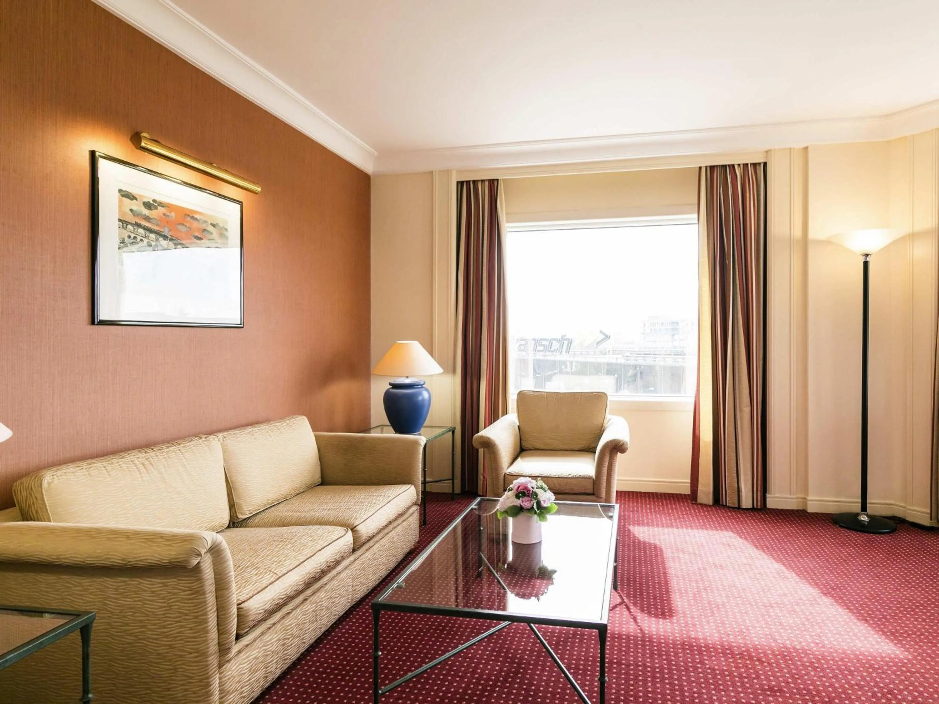 Bedroom in Pullman Bucharest World Trade Center