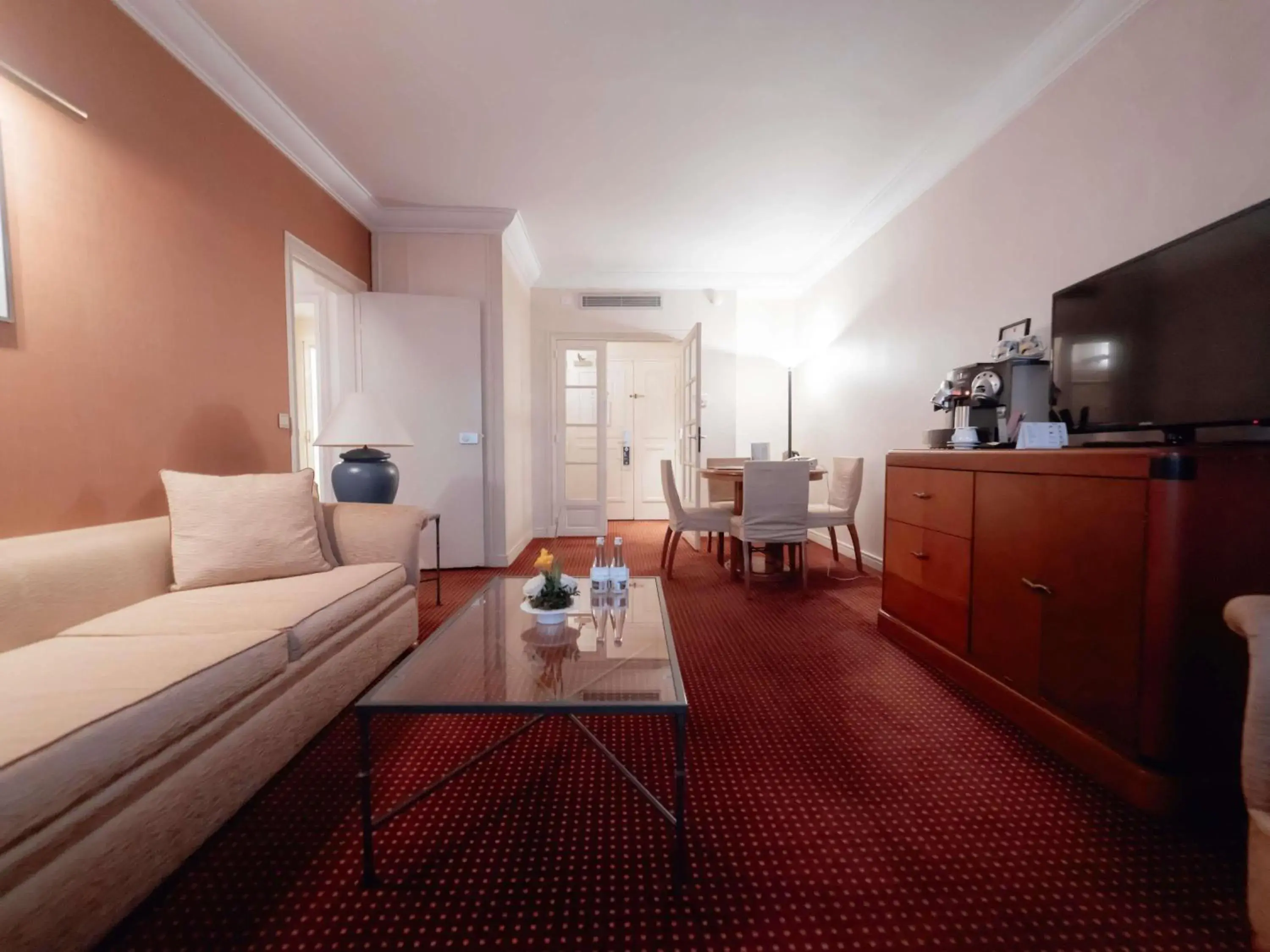 Bedroom in Pullman Bucharest World Trade Center Bedroom in Pullman Bucharest World Trade Center