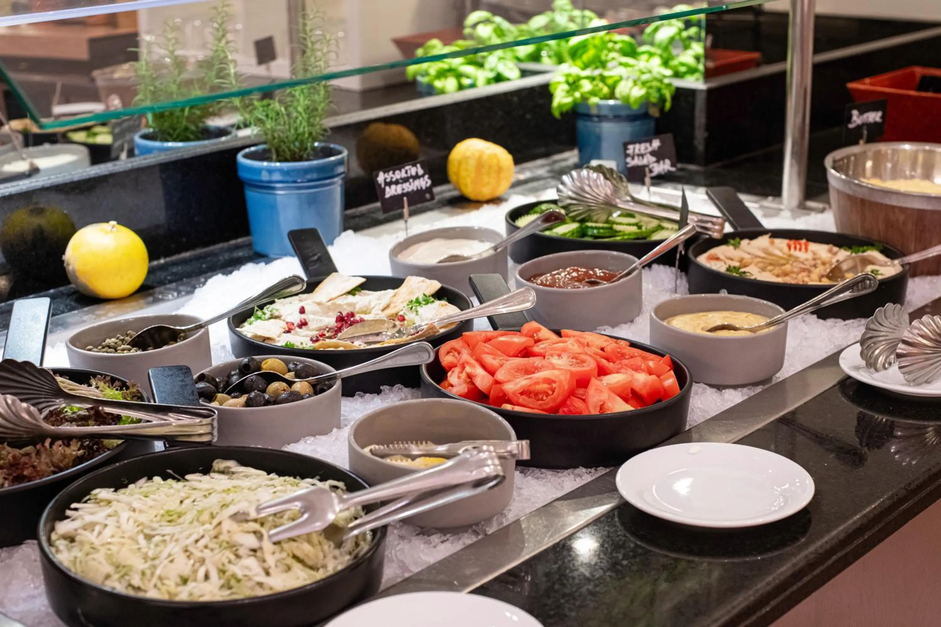 Food and drinks in Pullman Bucharest World Trade Center