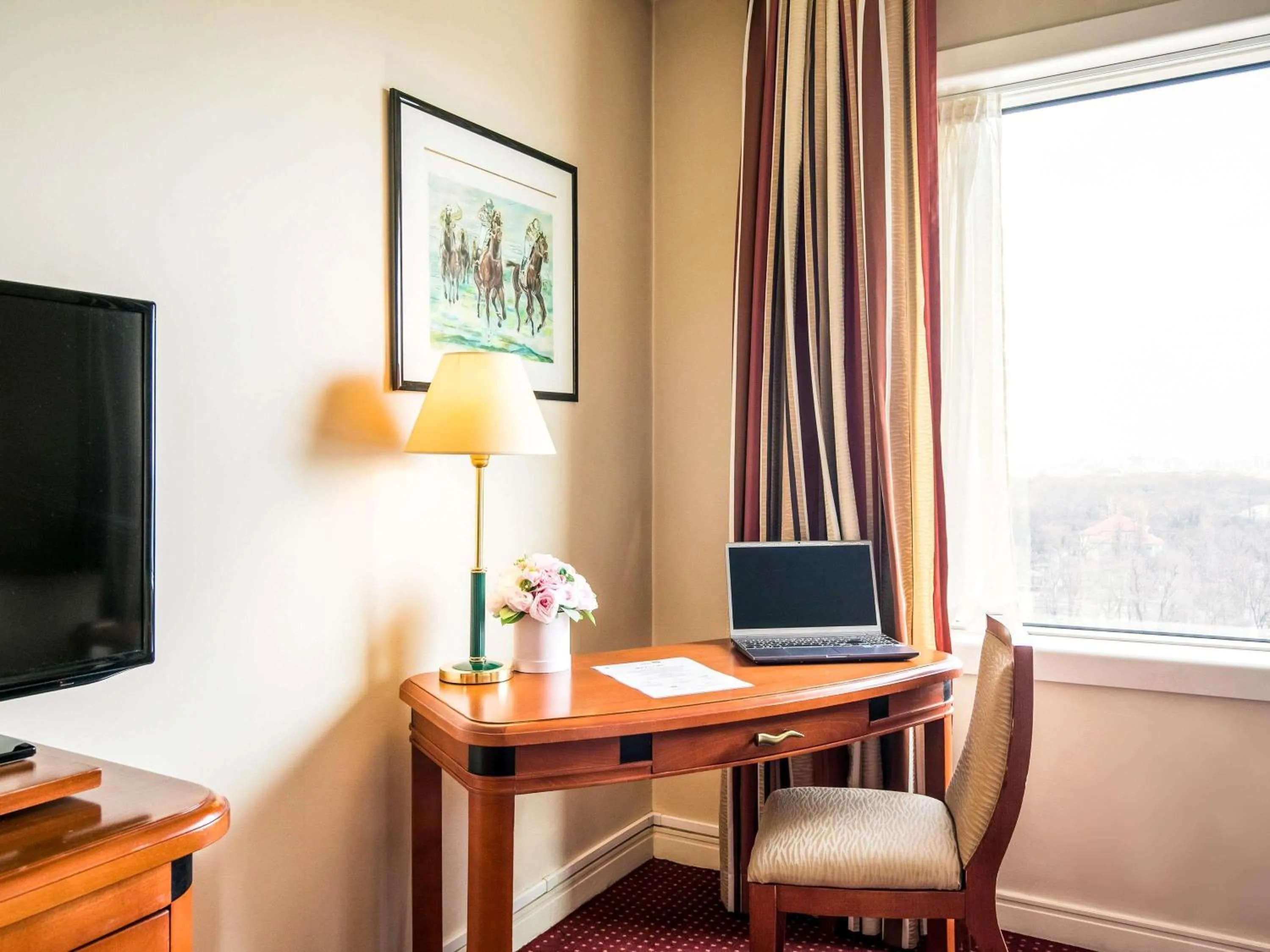 Bedroom in Pullman Bucharest World Trade Center