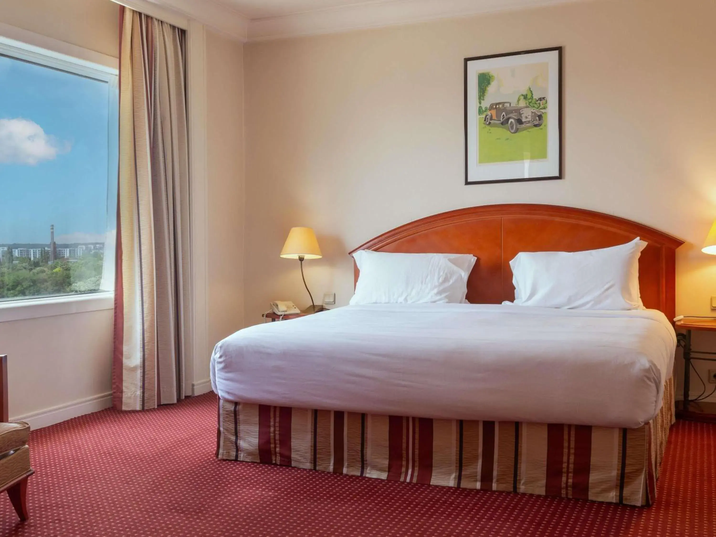 Bedroom, Bed in Pullman Bucharest World Trade Center Bedroom, Bed in Pullman Bucharest World Trade Center