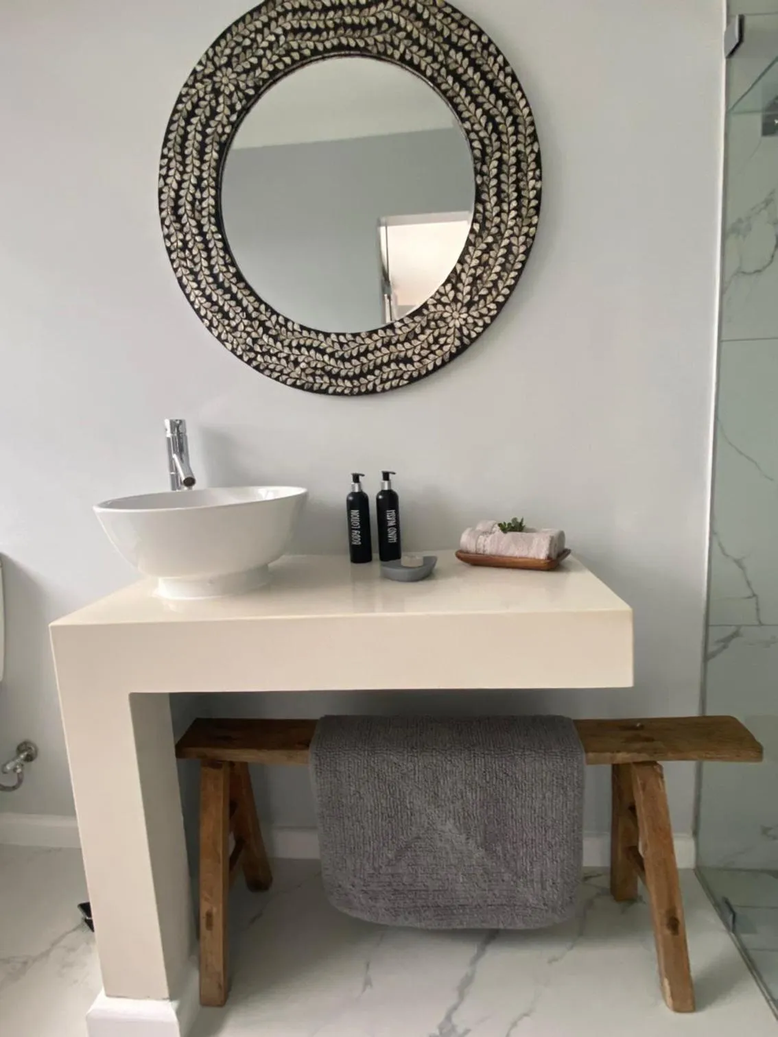 Bathroom in Mes Amis Beach Guest House