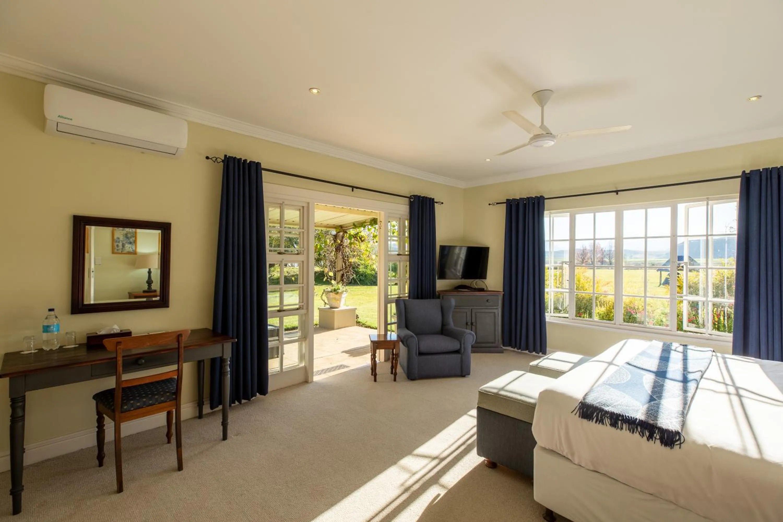 Bed in Moorcroft Manor Boutique Country Hotel