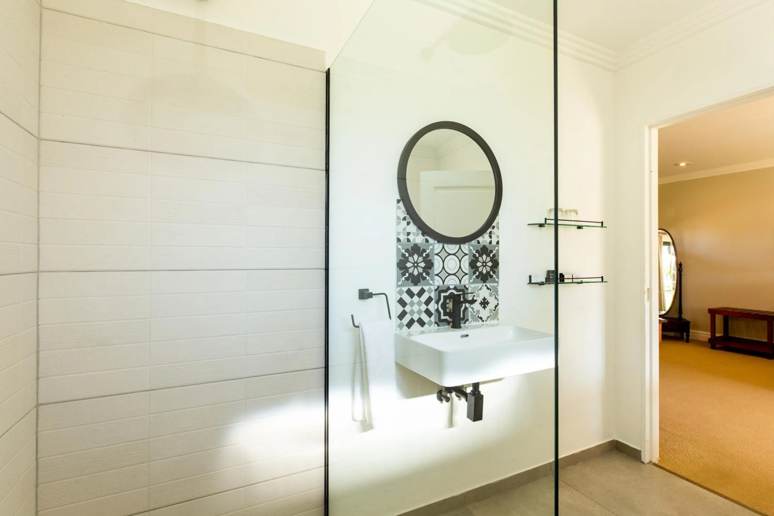 Shower in Moorcroft Manor Boutique Country Hotel