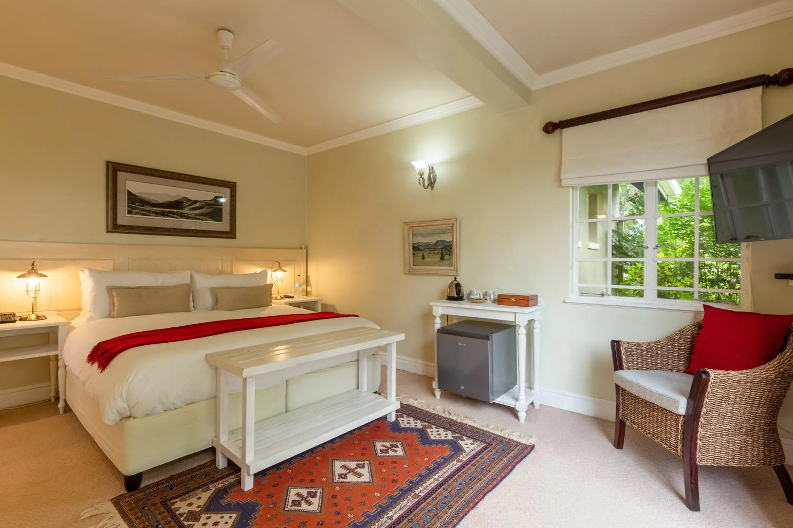 Bedroom, Bed in Moorcroft Manor Boutique Country Hotel