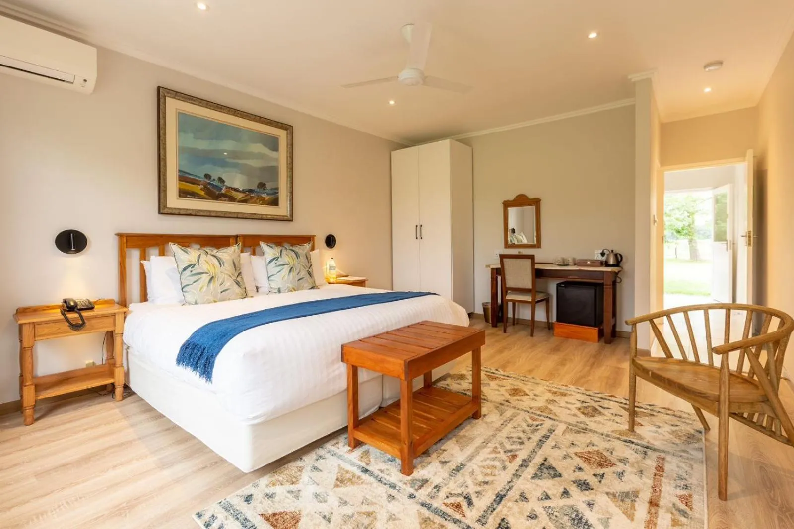 Bedroom, Bed in Moorcroft Manor Boutique Country Hotel