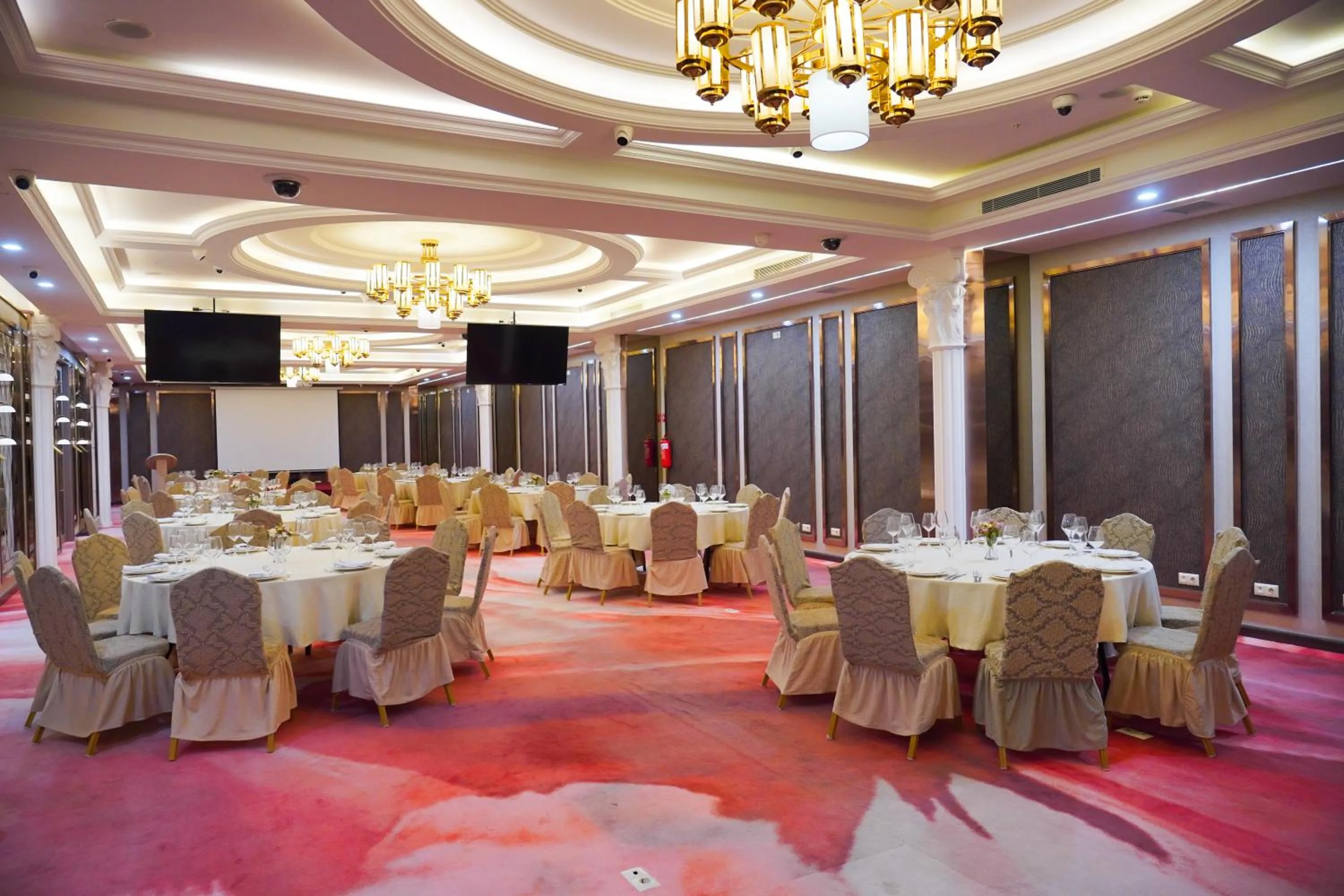 Evening entertainment in Best Western Premier Batumi