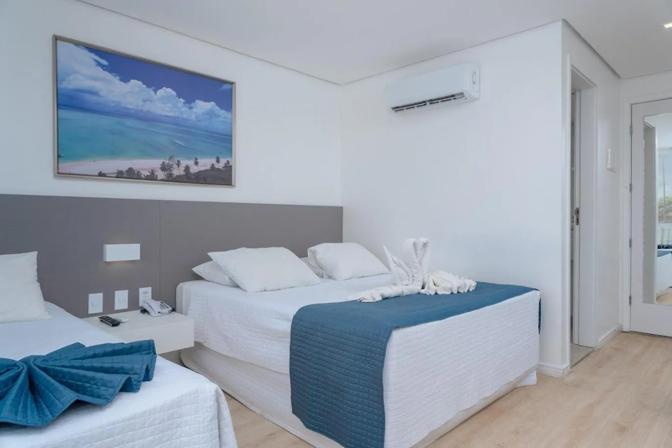 Property building, Bed in Hotel Praia Bonita Jangadeiros Pajuçara