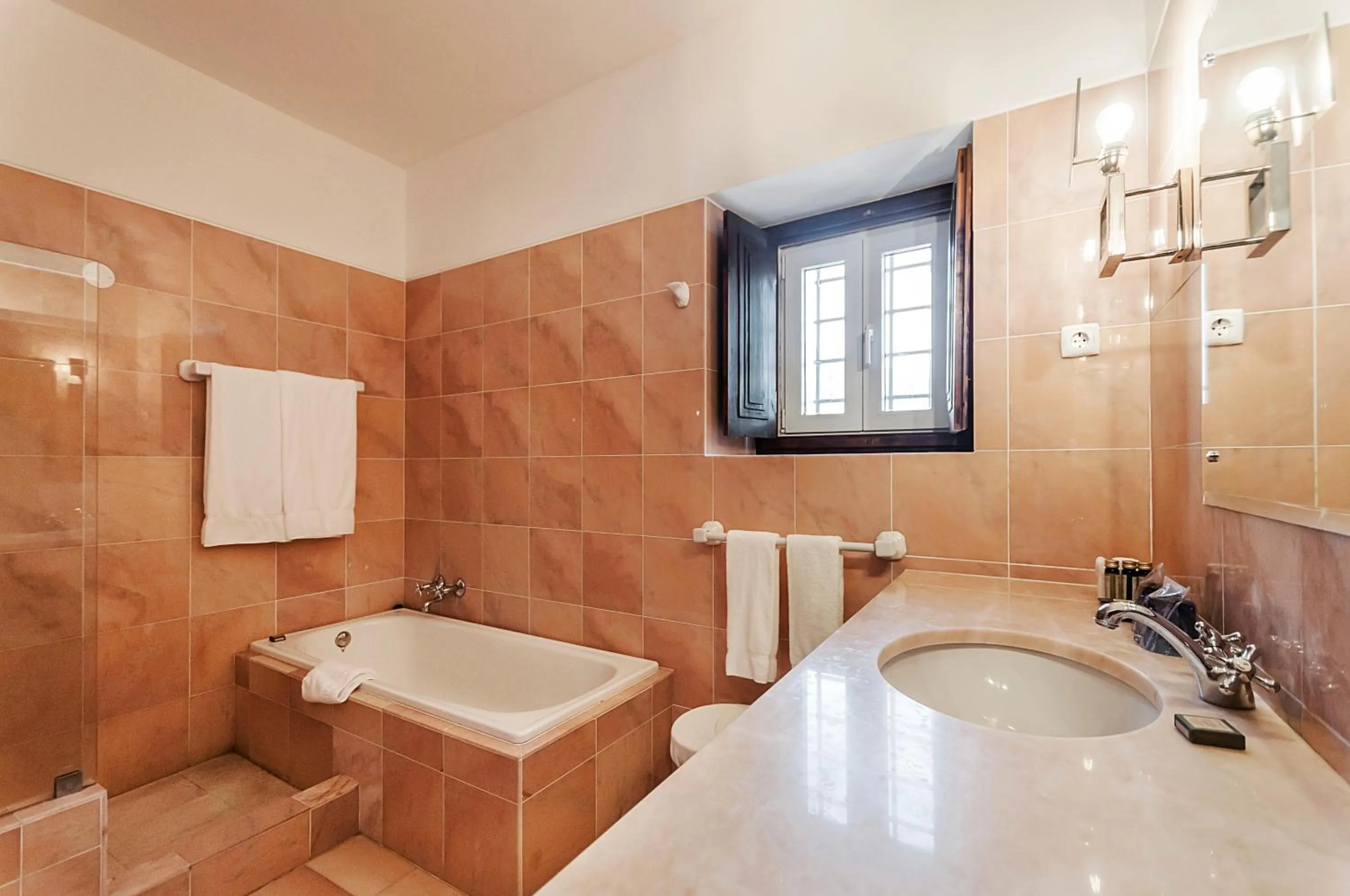 Shower in Convento Sao Paulo - Hotel Rural