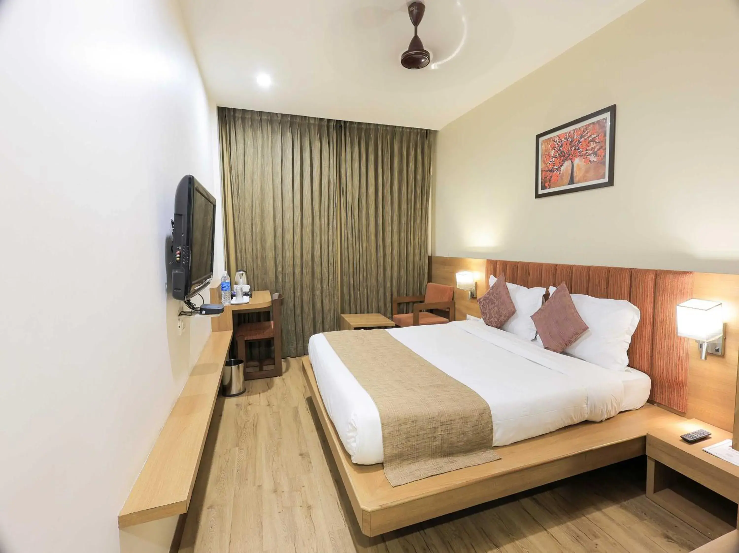 Deluxe Double or Twin Room - single occupancy in Palette Hotel Surya by CheckIn, Vadodara Deluxe Double or Twin Room - single occupancy in Palette Hotel Surya by CheckIn, Vadodara