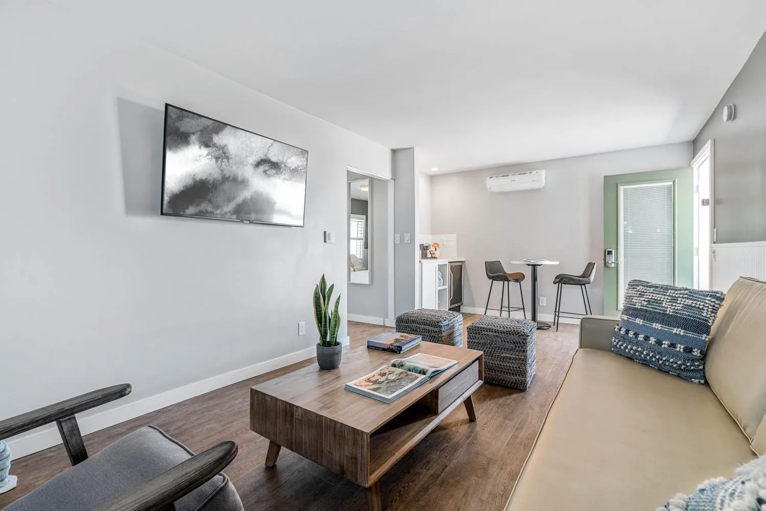 TV and multimedia in Sea Sprite Beach Club