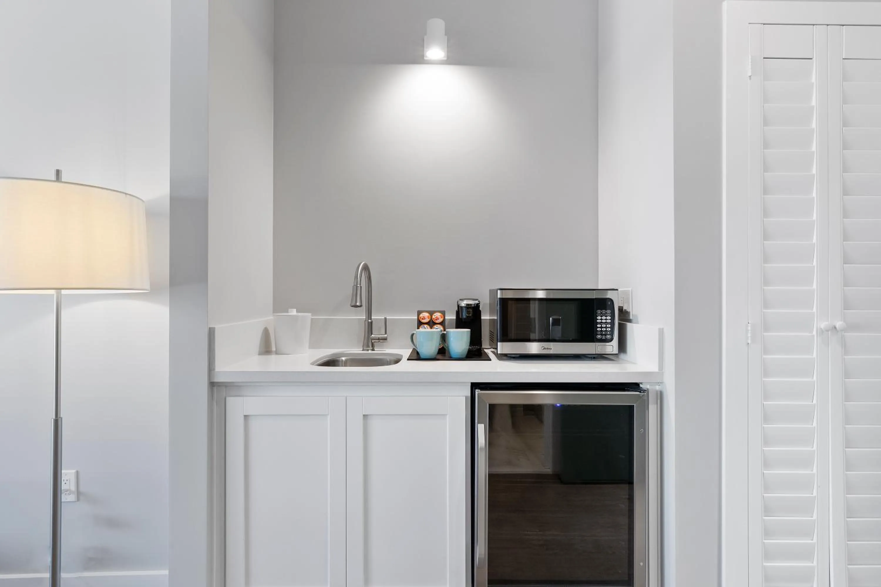 Kitchen or kitchenette in Sea Sprite Beach Club