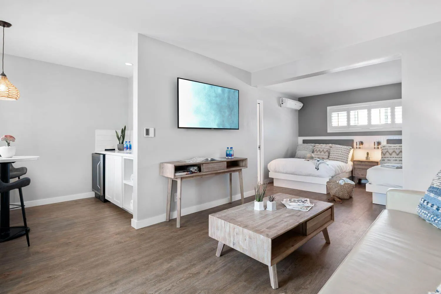 Photo of the whole room in Sea Sprite Beach Club