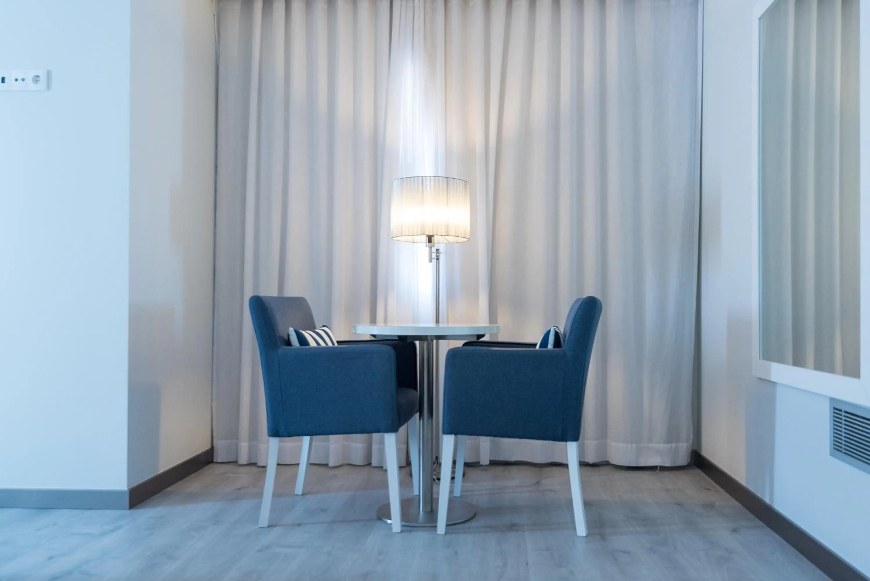 Seating area in Costa de Prata Hotel