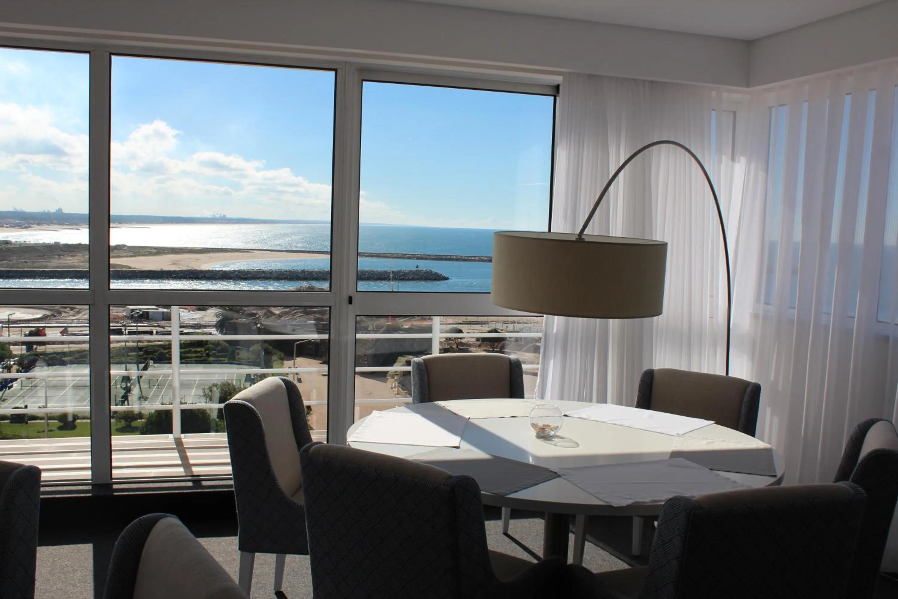 Continental breakfast in Costa de Prata Hotel