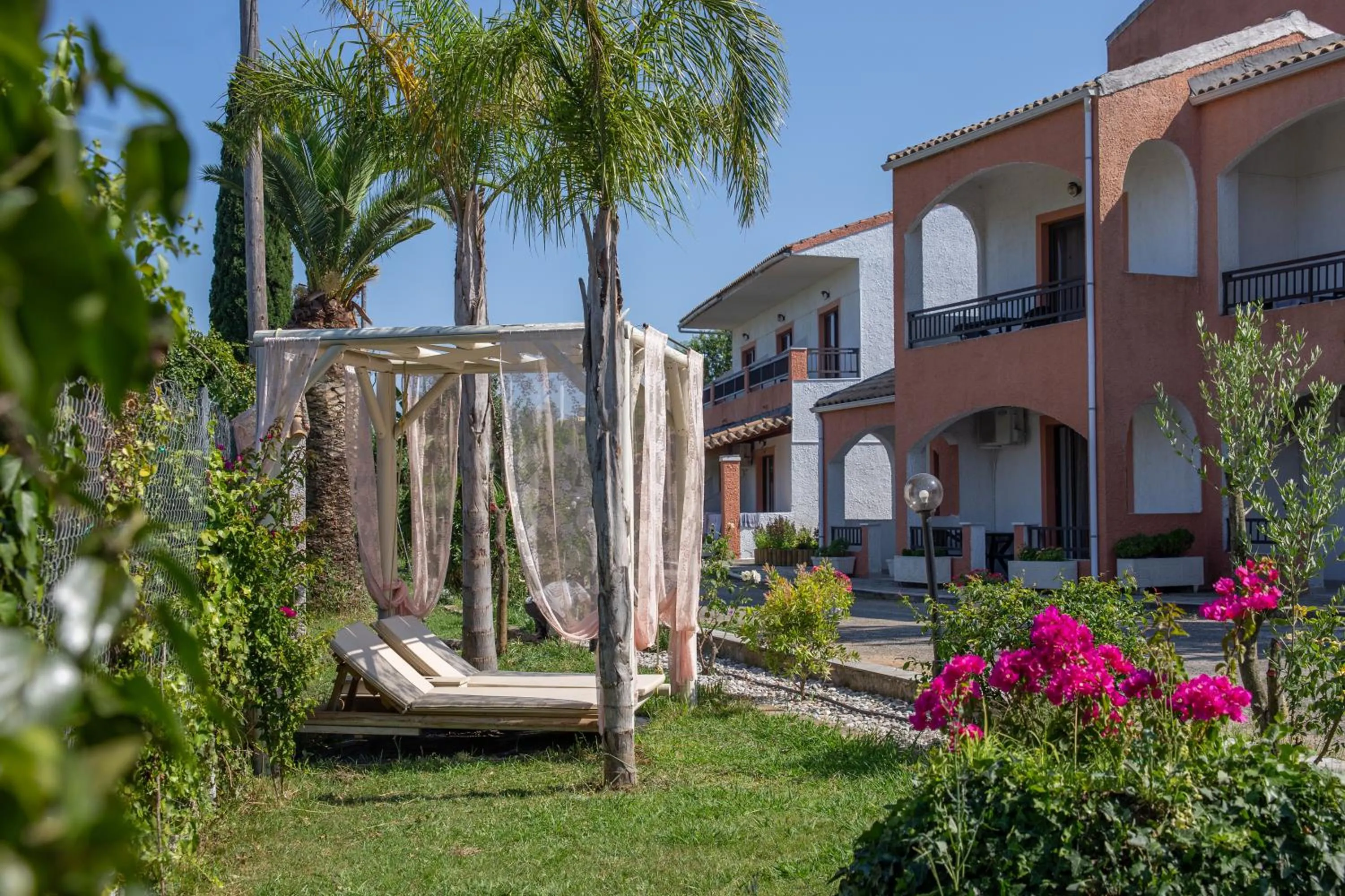 Garden in Victoria Hill Hotel